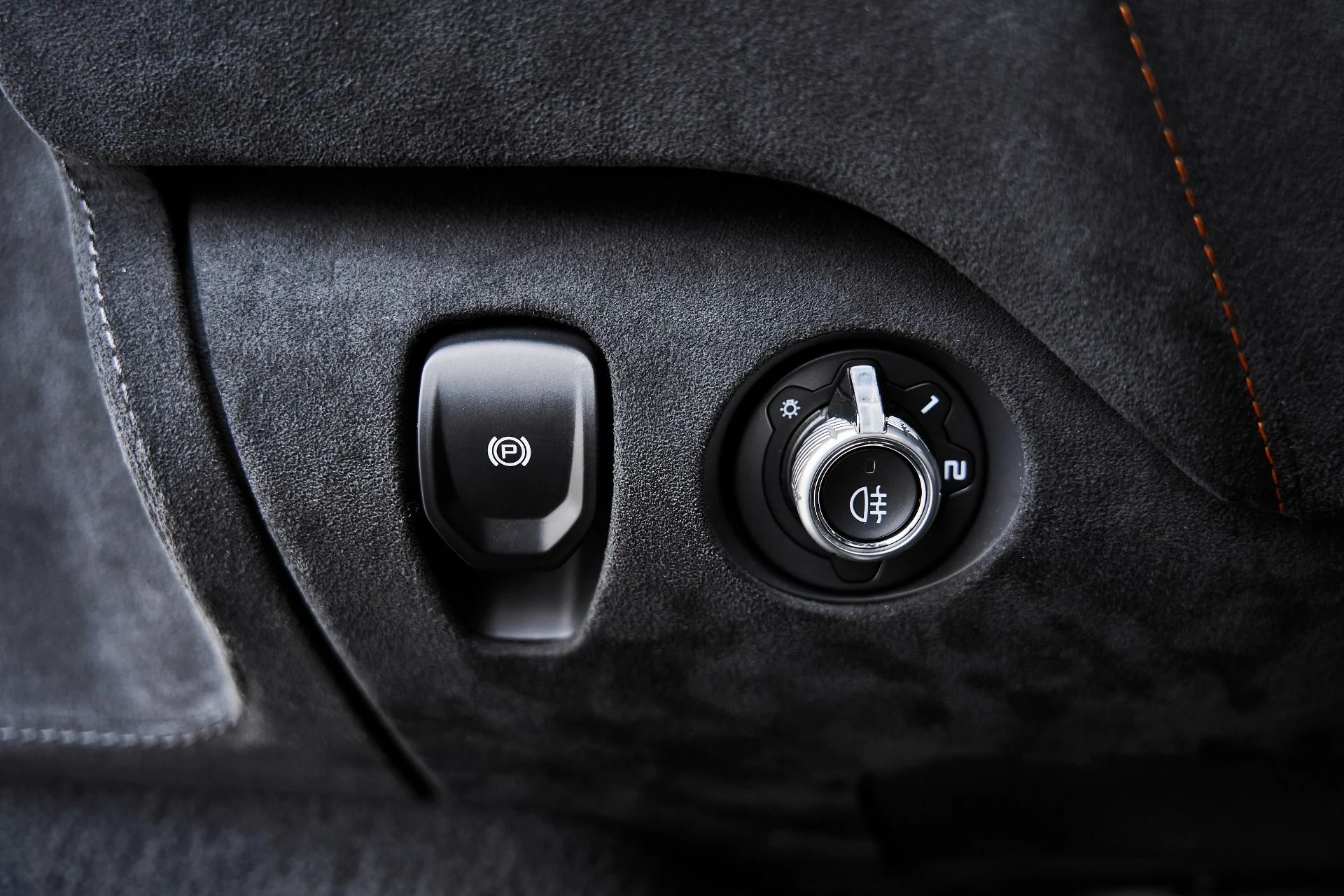 mph043_3826582570_Used_2024_Mc_Laren_750_S_1775006069_8a852ad57b