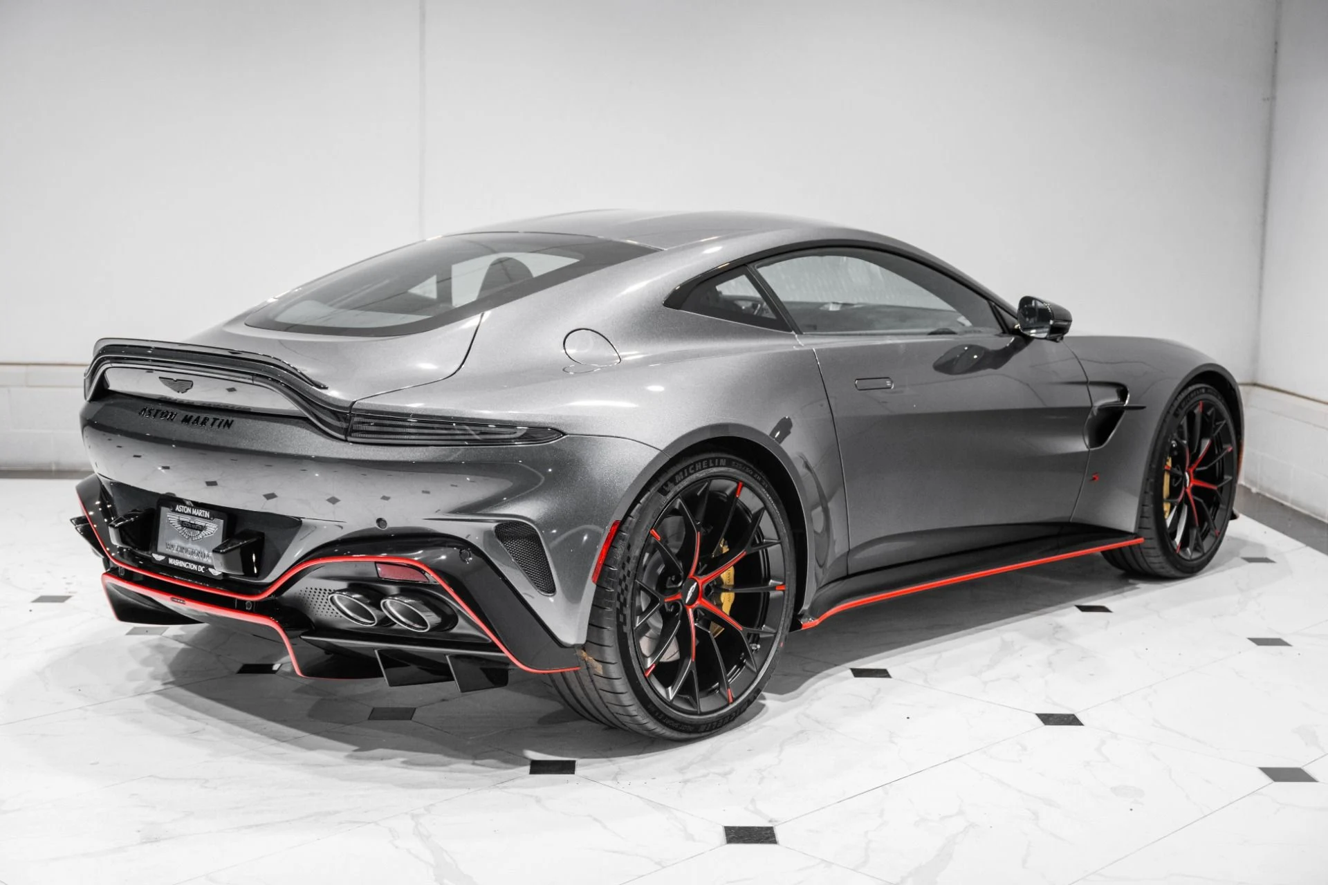 mph043_3827985172_New_2026_Aston_Martin_Vantage_S_1776402995_de0bf7ccd6