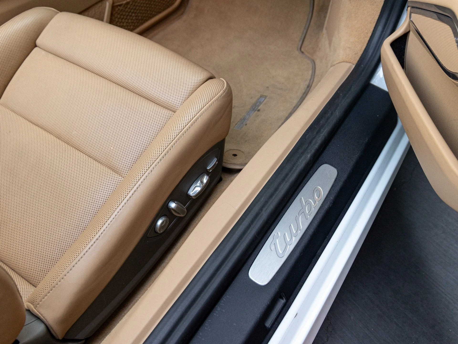 mph043_3868035765_44_49cffcb8e8