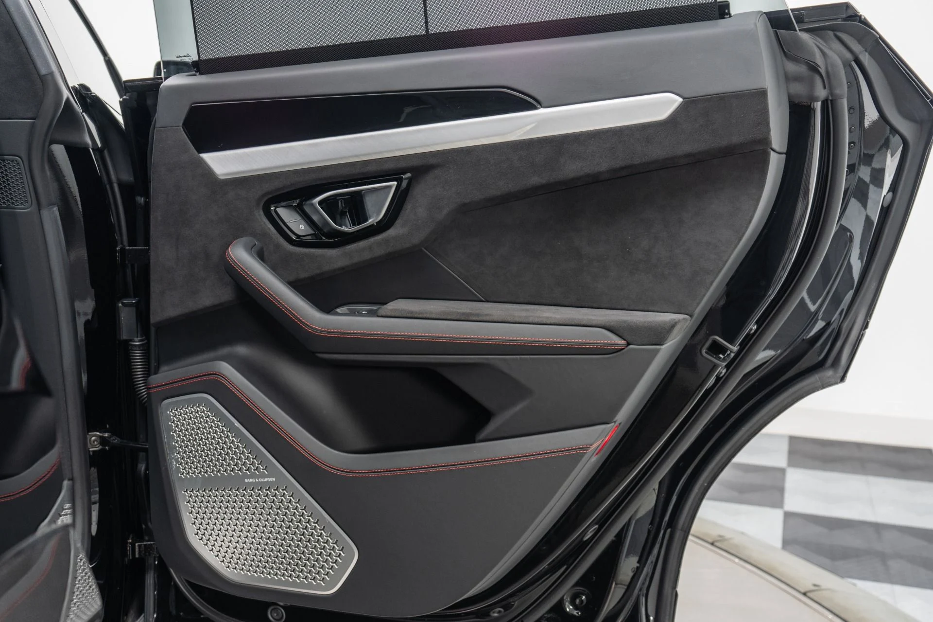 mph043_3868788914_Used_2021_Lamborghini_Urus_Q_Citura_Interior_Bang_and_Olufsen_Audio_1778530173_2573e7ce9f