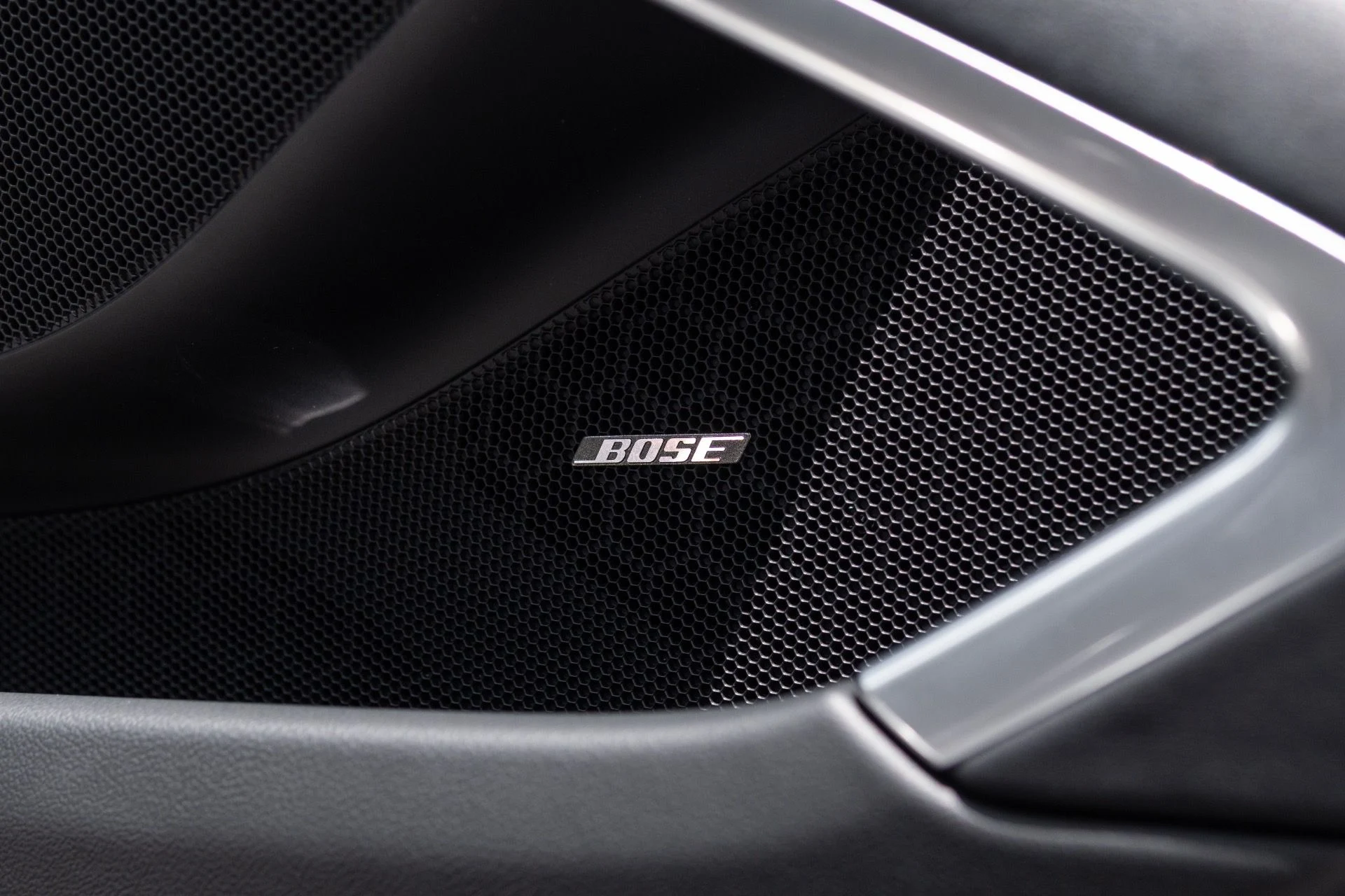 mph043_3900902547_Used_2019_Porsche_911_Turbo_1775252644_32566b489e