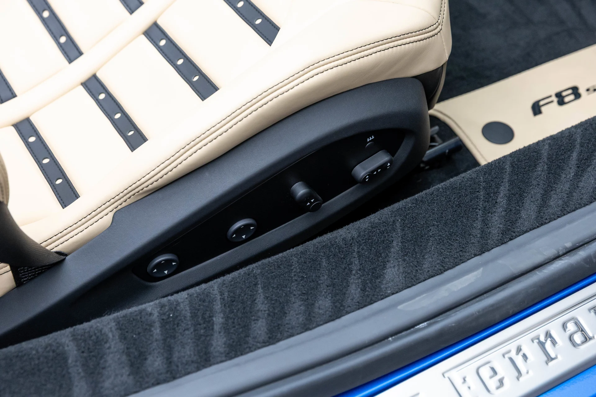 mph043_3930689275_26ad0b5f5983443b989acb9c641b828c_183233de64