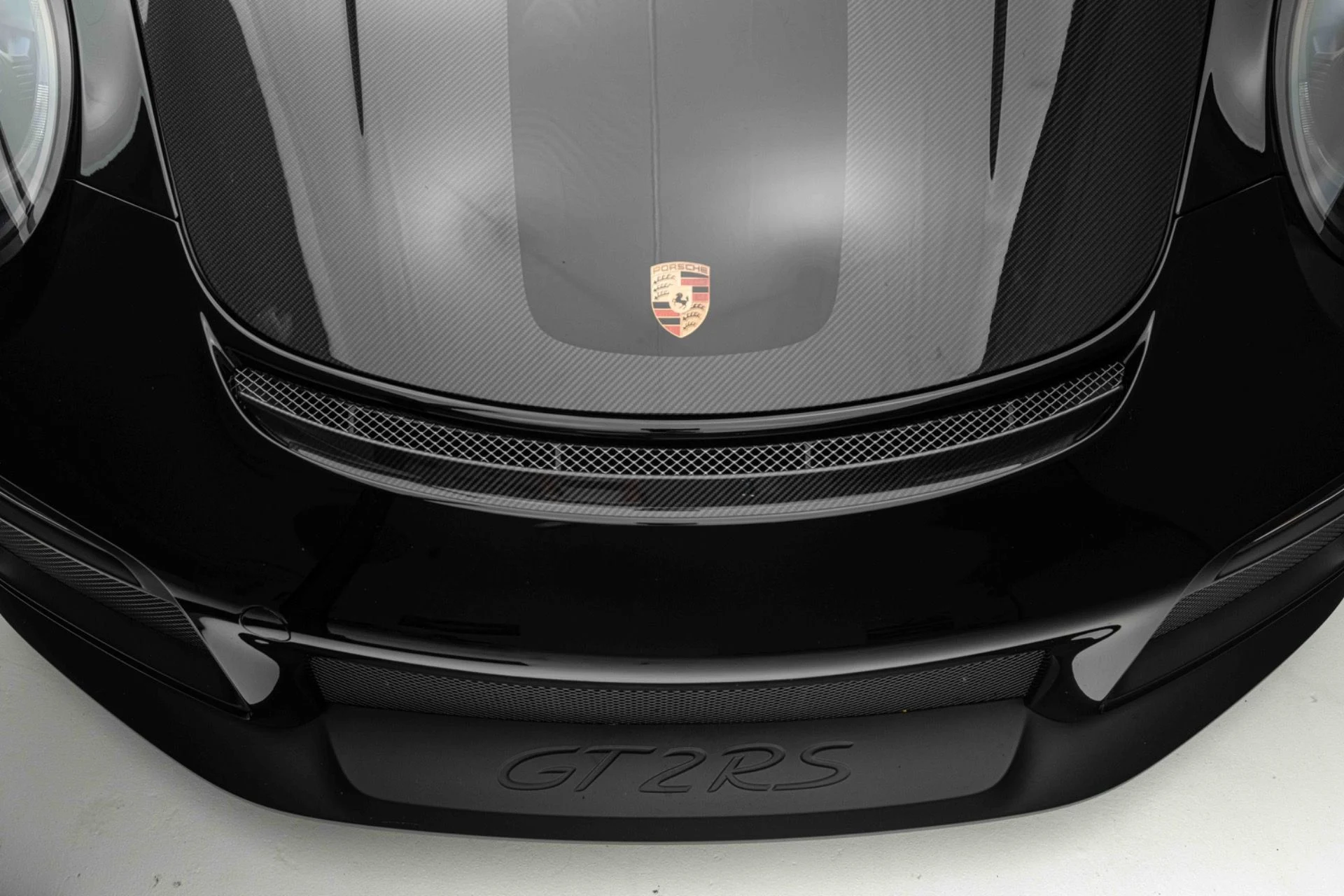 mph043_3957032100_Used_2018_Porsche_911_GT_2_RS_1774025666_8010feac48