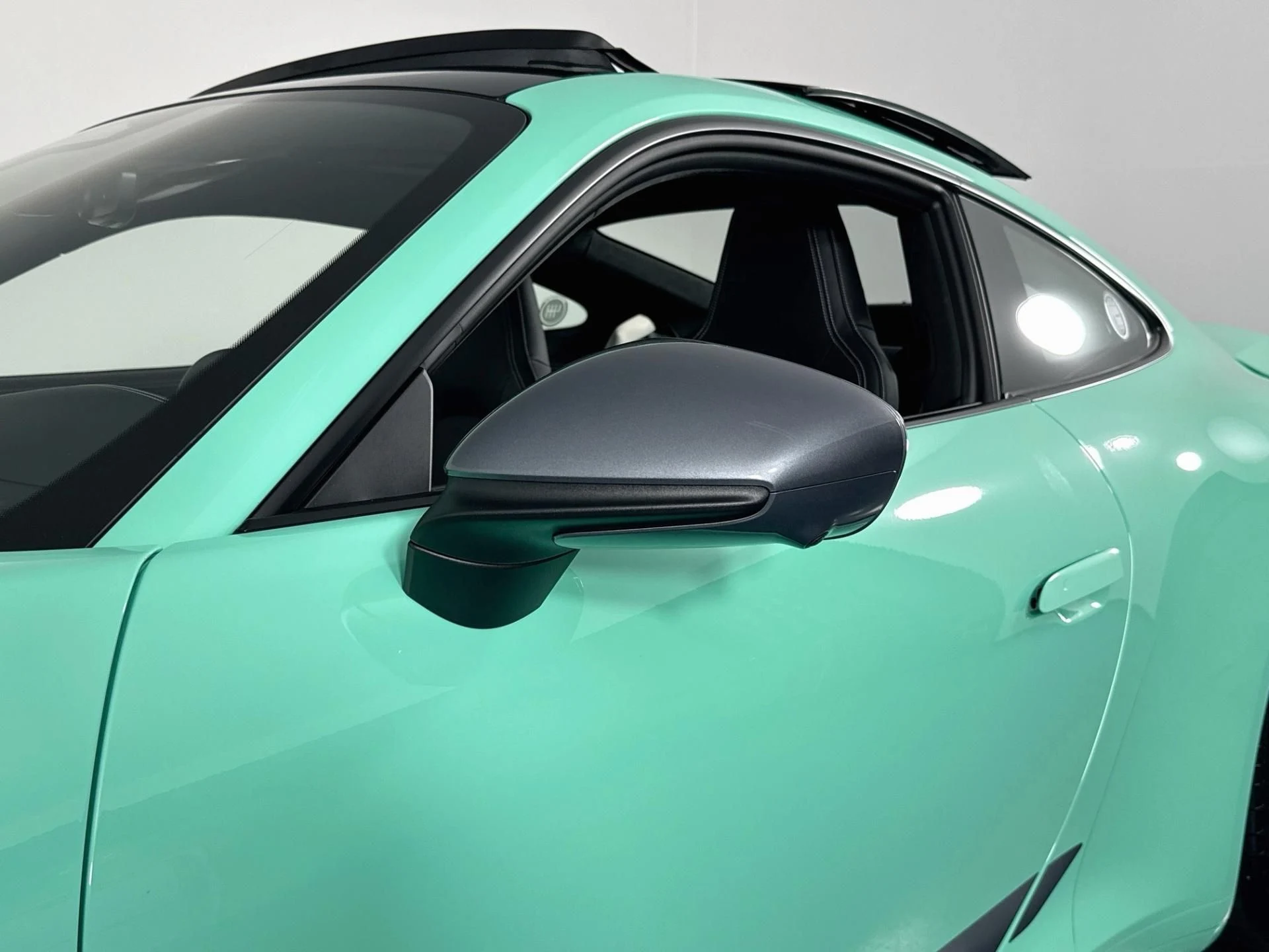 mph043_3987910190_Used_2026_Porsche_911_Carrera_T_1787948830_696ed921aa