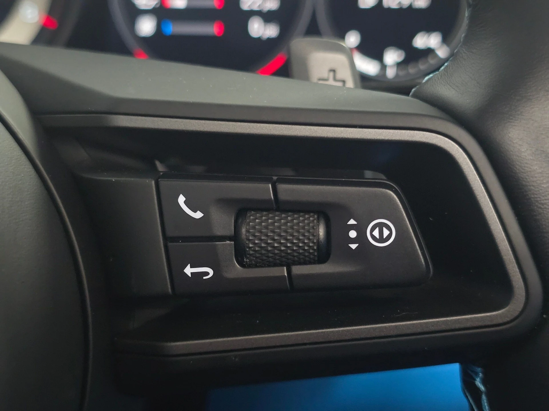 mph043_4004676662_f11869193b430902f07bfb35f59c16cax_1a6aa42324