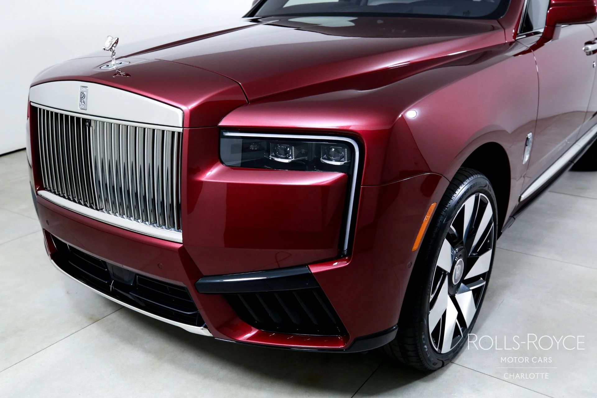 mph043_4018805600_Used_2025_Rolls_Royce_Cullinan_1757533758_f3539b9444