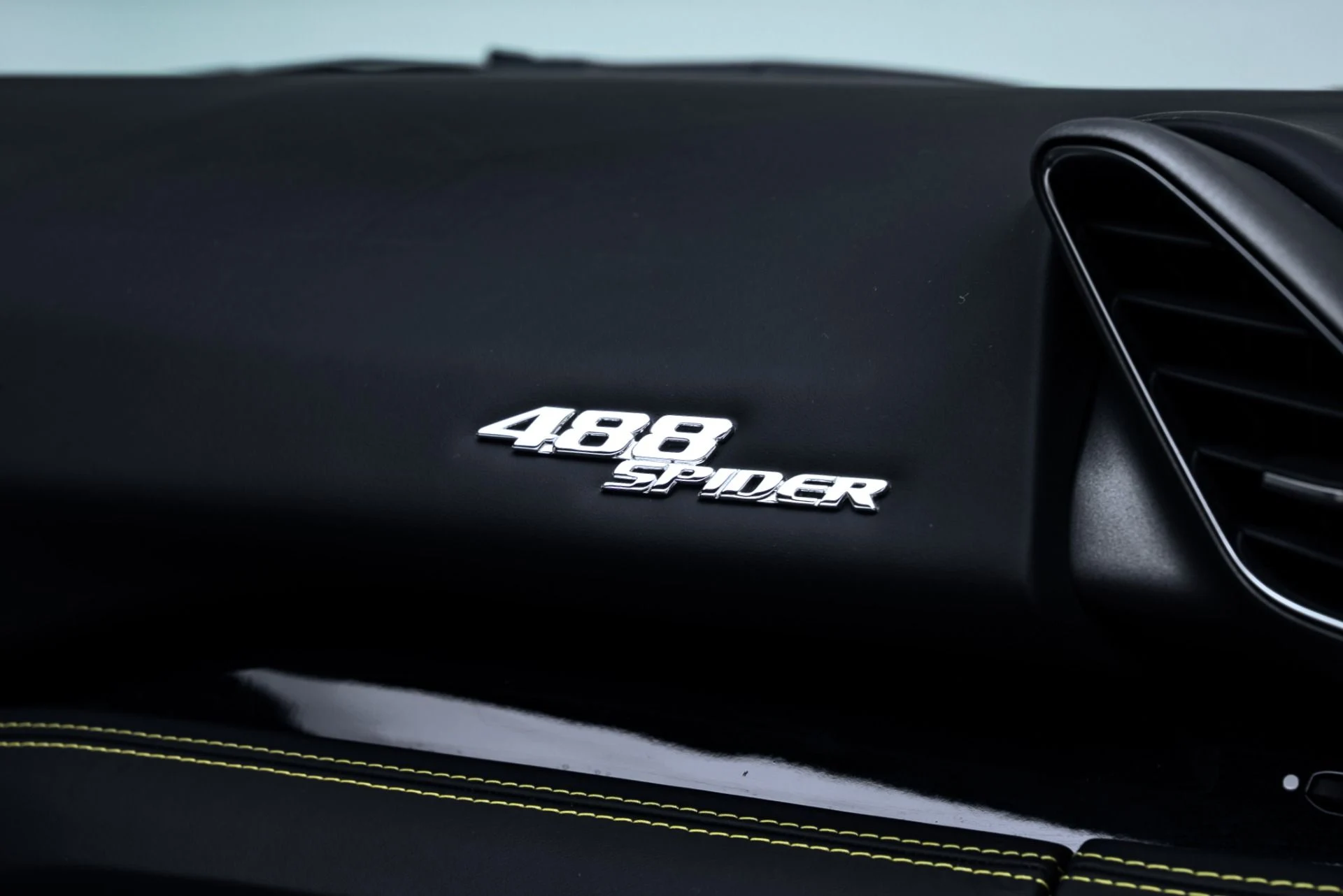 mph043_4049515044_Used_2018_Ferrari_488_Spider_1771880321_6432407eea