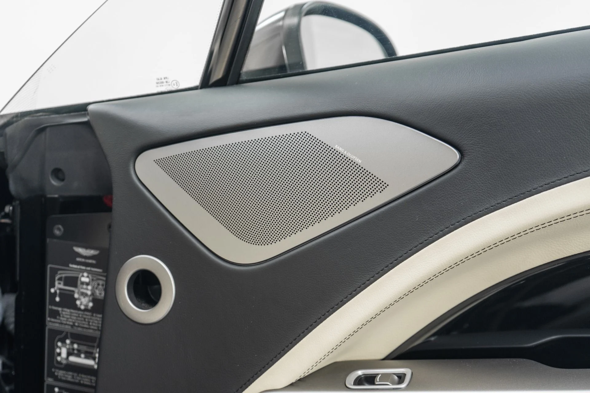 mph043_4069376115_Used_2012_Aston_Martin_Rapide_V12_power_High_Contrast_Color_Combination_1781621426_c5d5e730bc