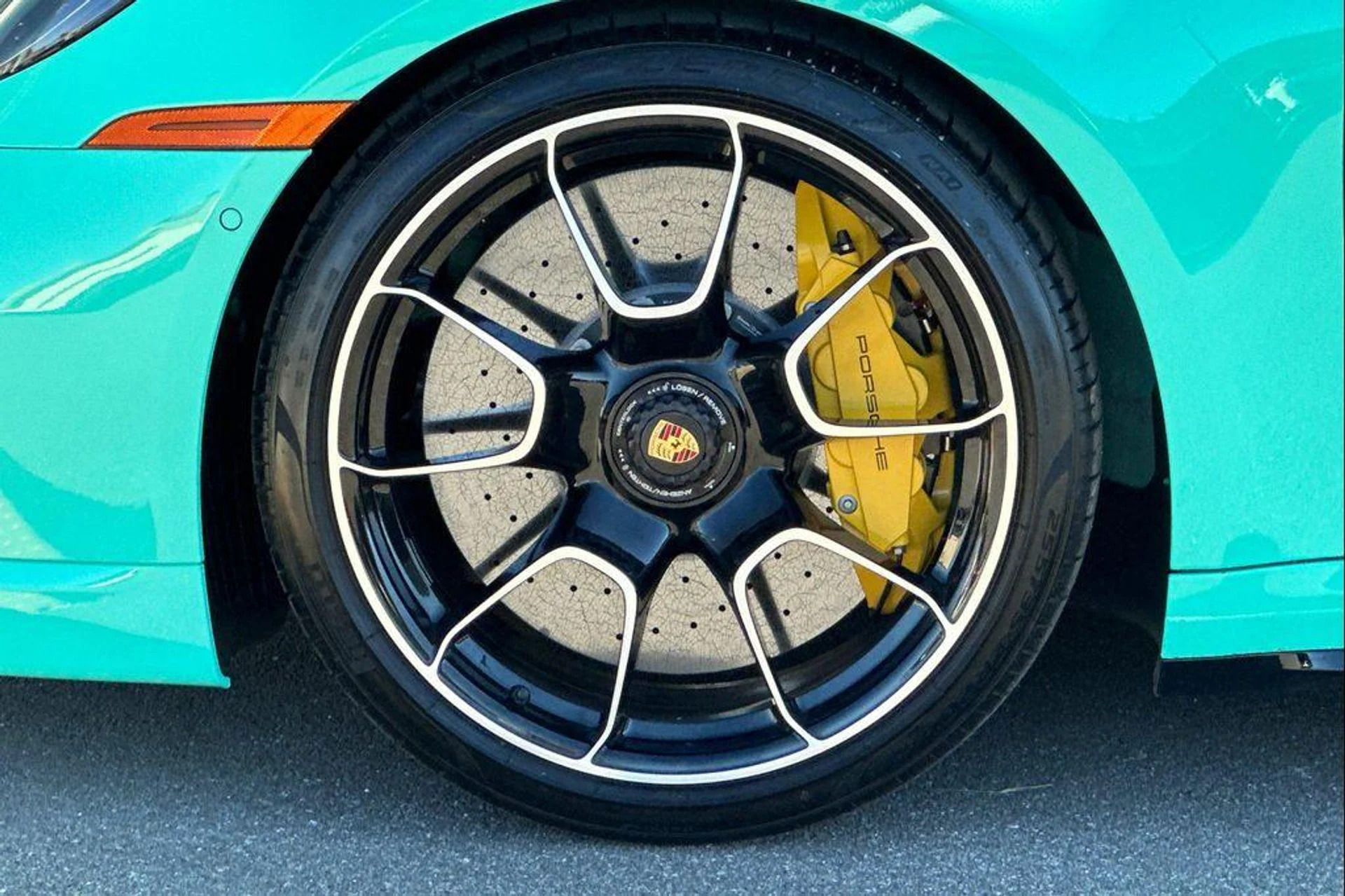 mph043_4072622747_EGLS_Pt4_tsrx5_l_a5c_Y0n_ZCTWE_d6df0d7c25