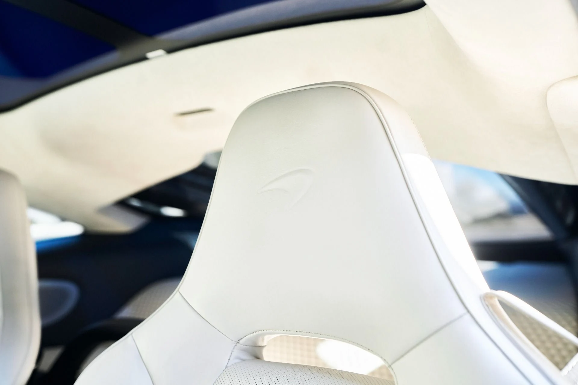 mph043_4086236722_Used_2022_Mc_Laren_GT_Base_1765245112_ca5ba6bc47