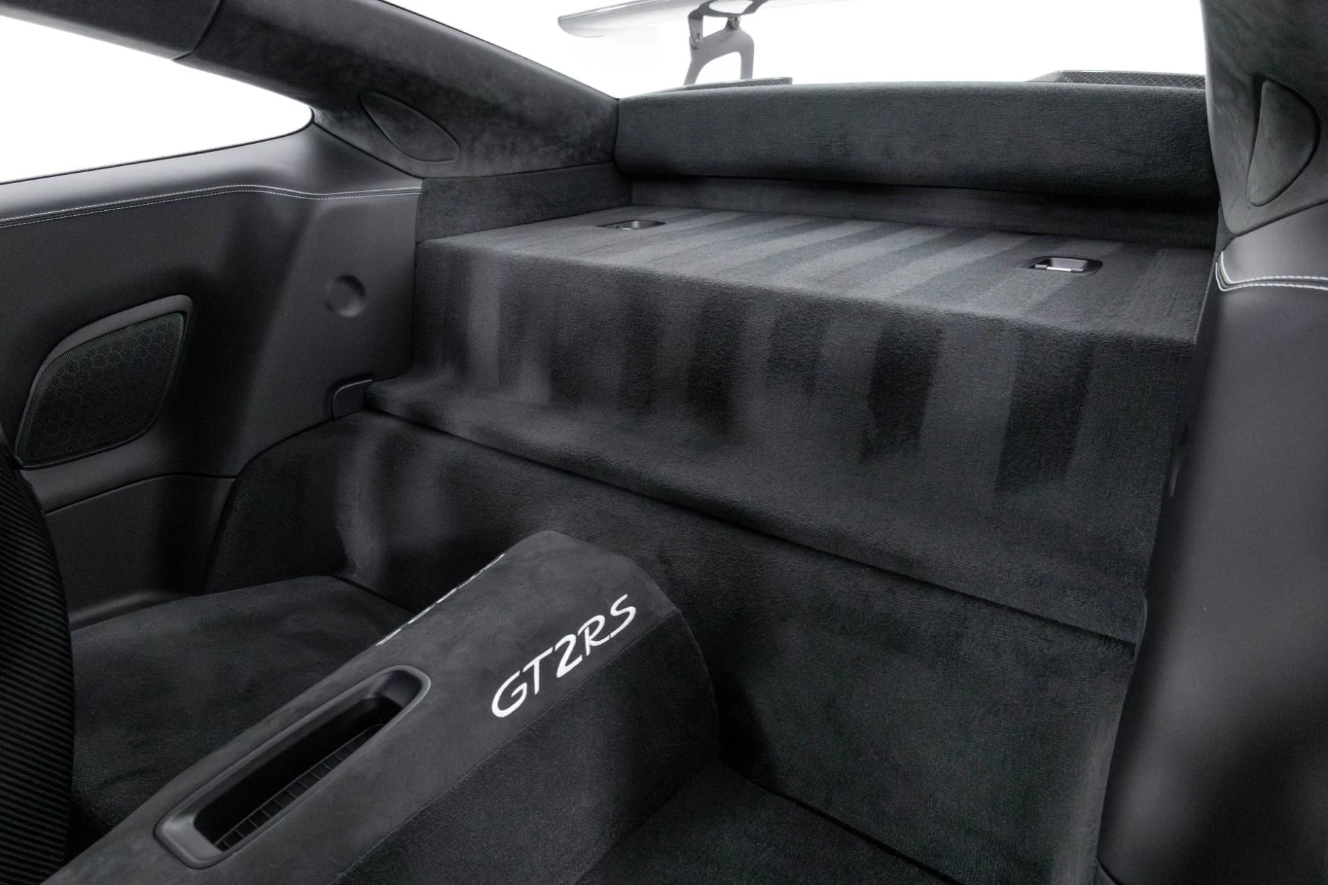 mph043_4089923246_Used_2018_Porsche_911_GT_2_RS_1762386684_ece643fe56