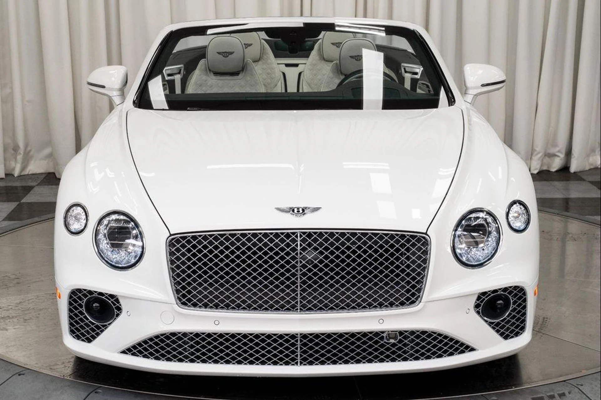 mph043_4102402485_qrz_Wj3o_PJ_Qxsiq_U2v2izv9c1o_M0_6cd22cd04b