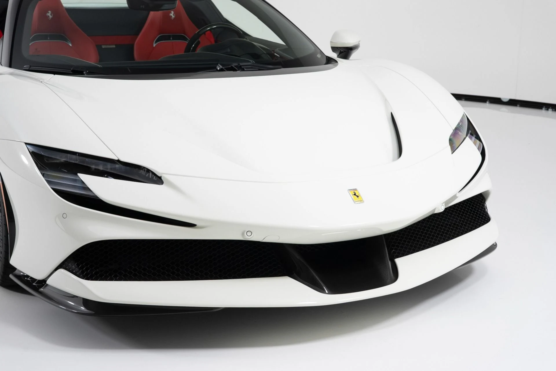mph043_4103933560_Used_2024_Ferrari_SF_90_Spider_1755801542_751f460e6e