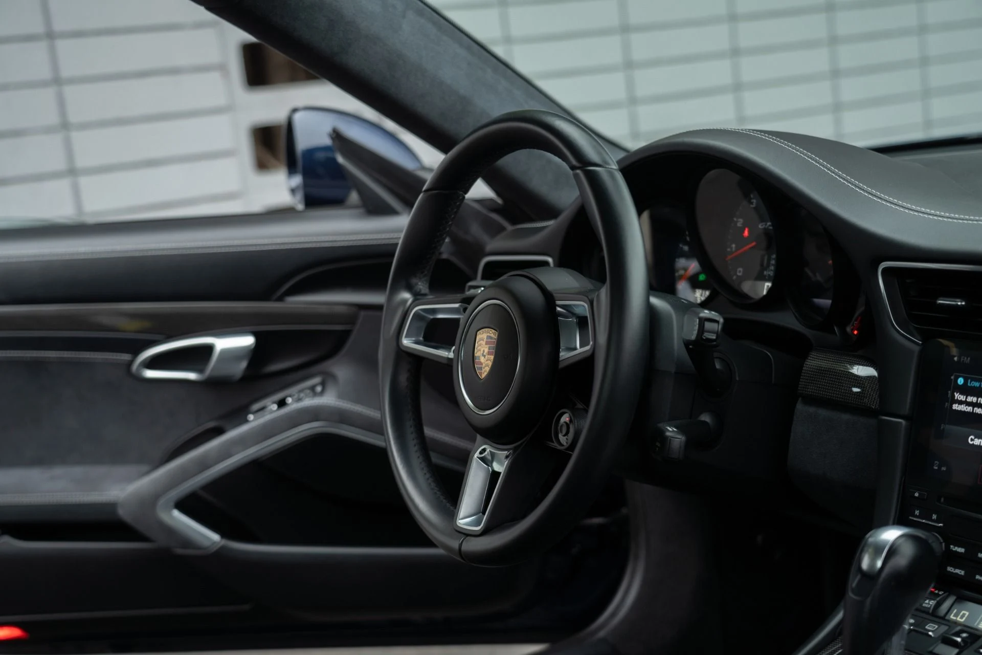 mph043_4107392561_Used_2017_Porsche_911_Carrera_GTS_1757460117_fcfd91dddb
