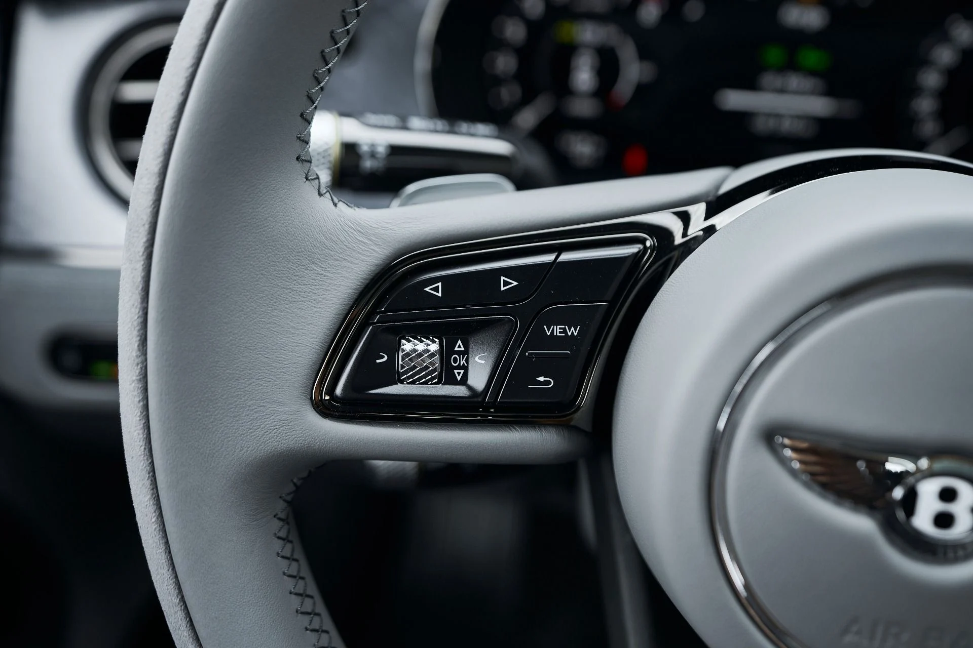 mph043_4109533933_Used_2025_Bentley_Continental_GT_Speed_1763168649_9dd5faa54e