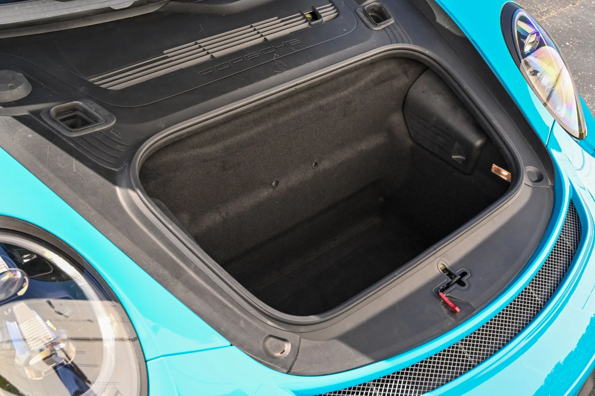 mph043_4120717891_Used_2019_Porsche_911_GT_3_RS_1772736329_0547738478