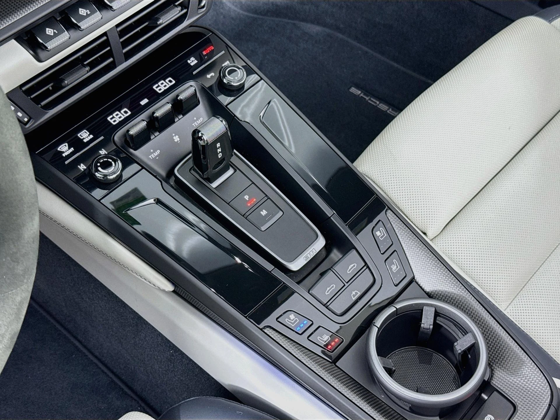 mph043_4139292455_Used_2025_Porsche_911_Carrera_1792182405_a0fd749a8e