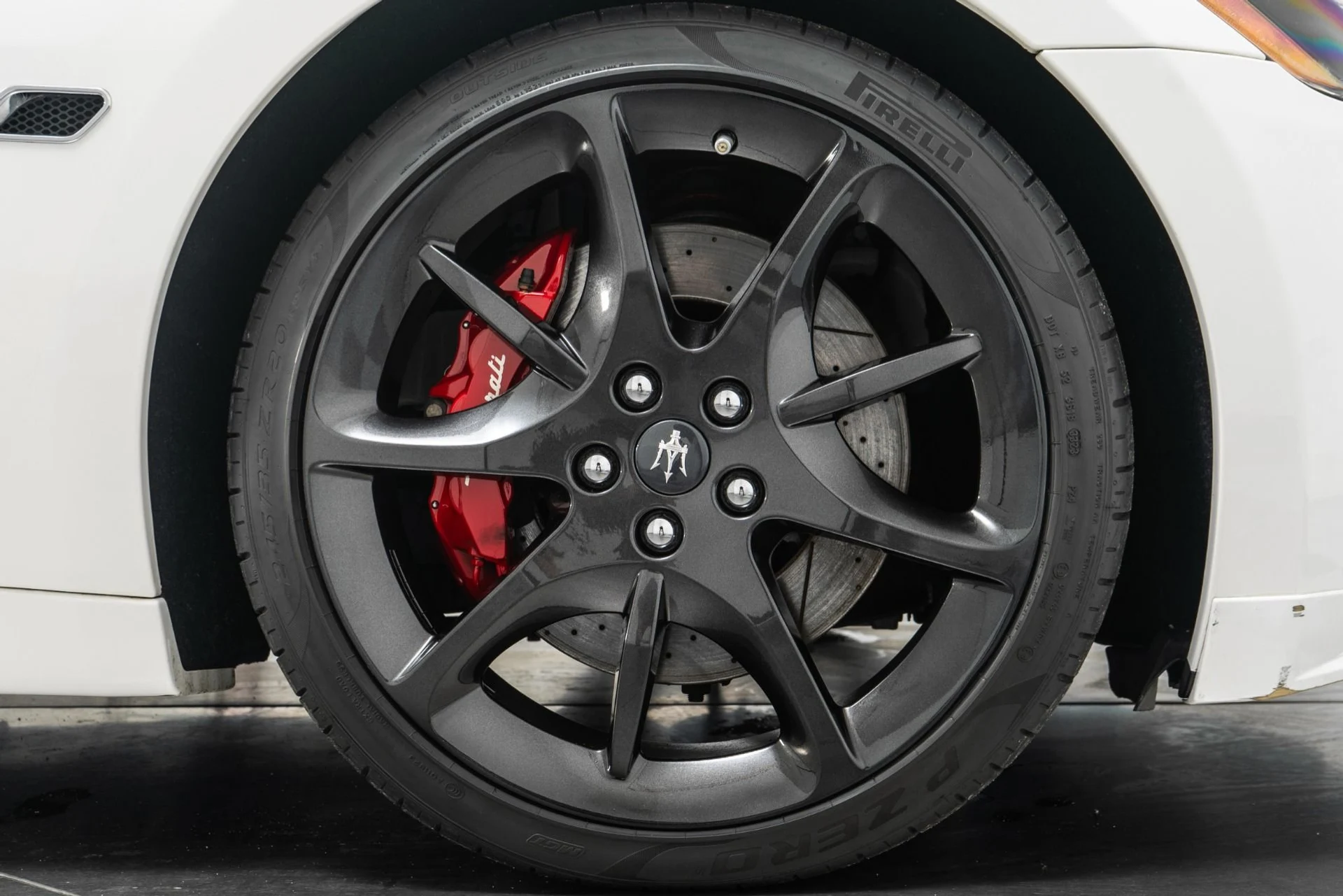 mph043_4139829550_Used_2012_Maserati_Granturismo_Sport_1756223132_5ee21eb995