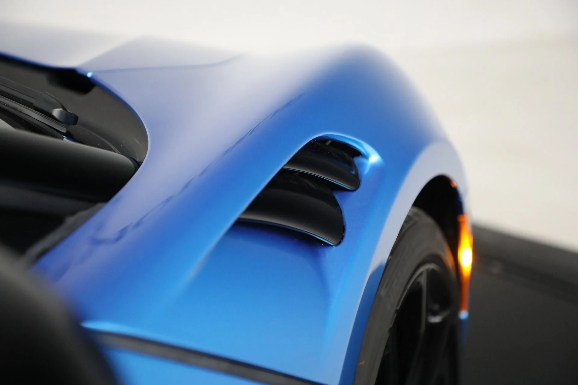 mph043_4144815590_New_2025_Mc_Laren_Artura_Spider_Tech_Lux_1729471358