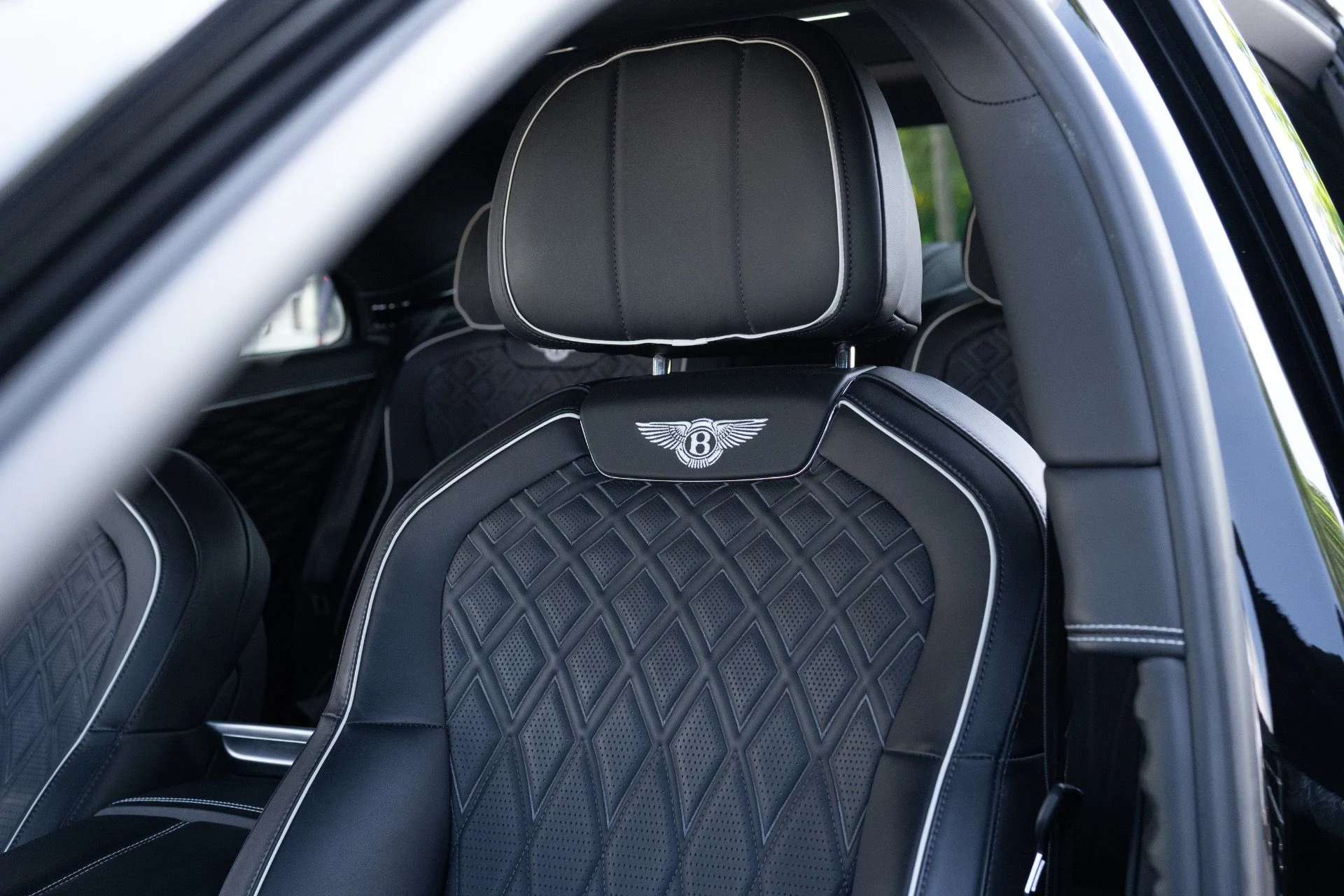 mph043_4152528971_Used_2020_Bentley_Flying_Spur_W12_1780979756_6489d0d2ef