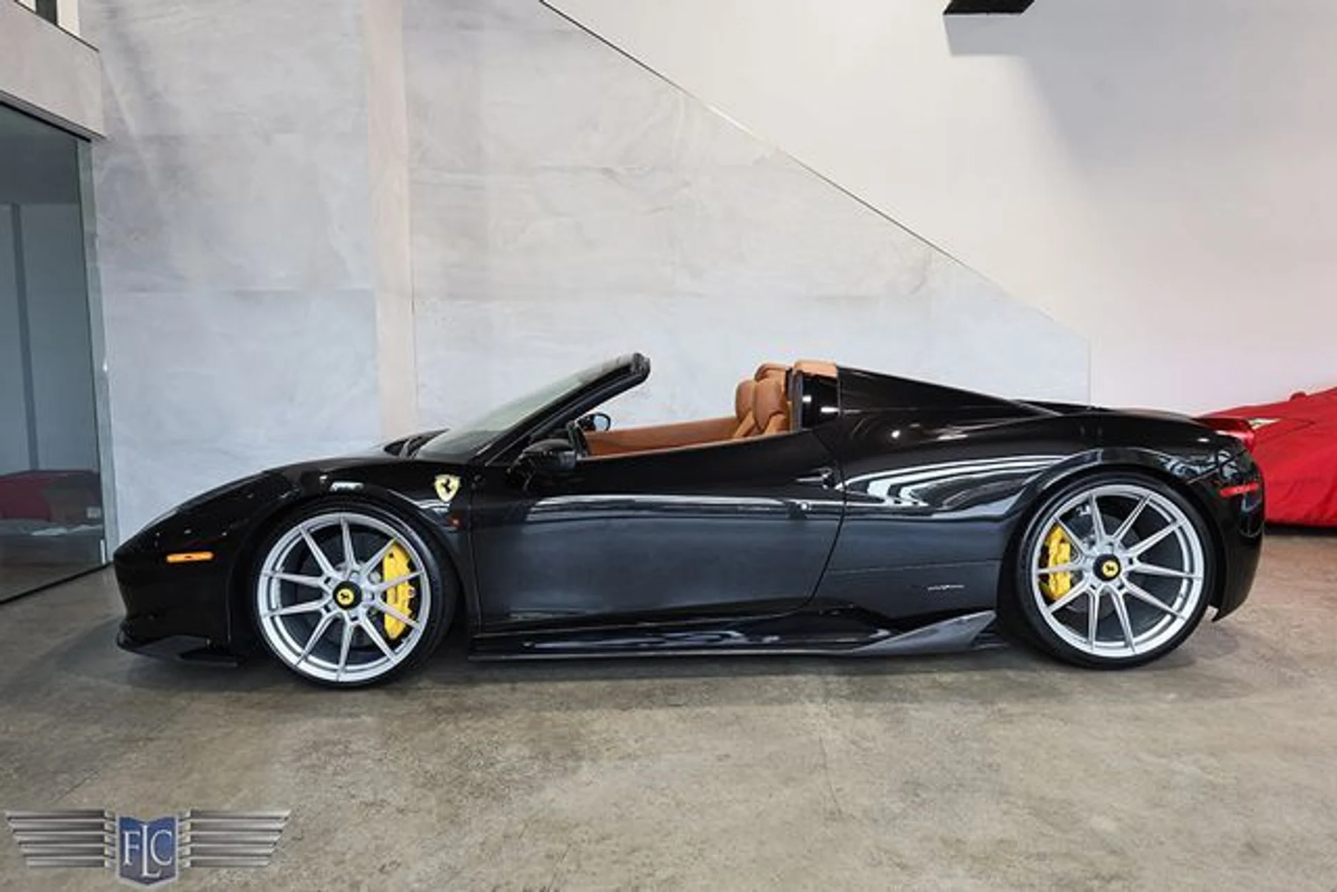 mph043_4164668401_used_2013_ferrari_458_spider_9689_23036593_47_640_c5171ad1eb