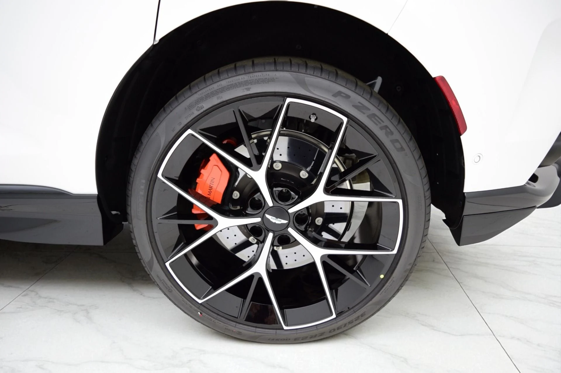 mph043_4165456813_New_2025_Aston_Martin_DBX_707_20f09309f8