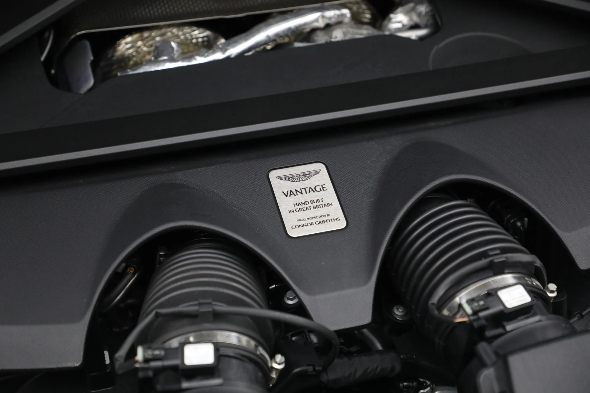 mph043_416815040_New_2026_Aston_Martin_Vantage_Roadster_1770848257_ac143df698