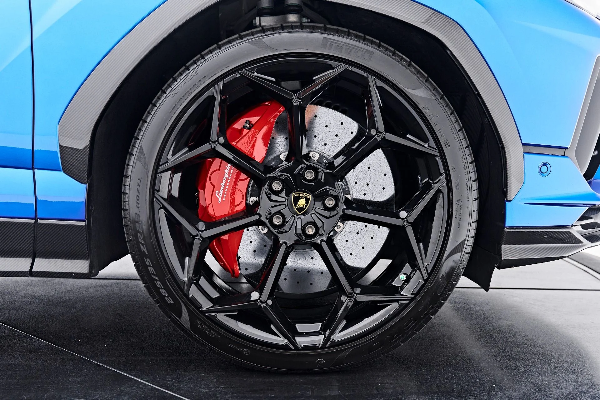mph043_4214679927_Used_2023_Lamborghini_Urus_Performante_1790208866_26d44feb56