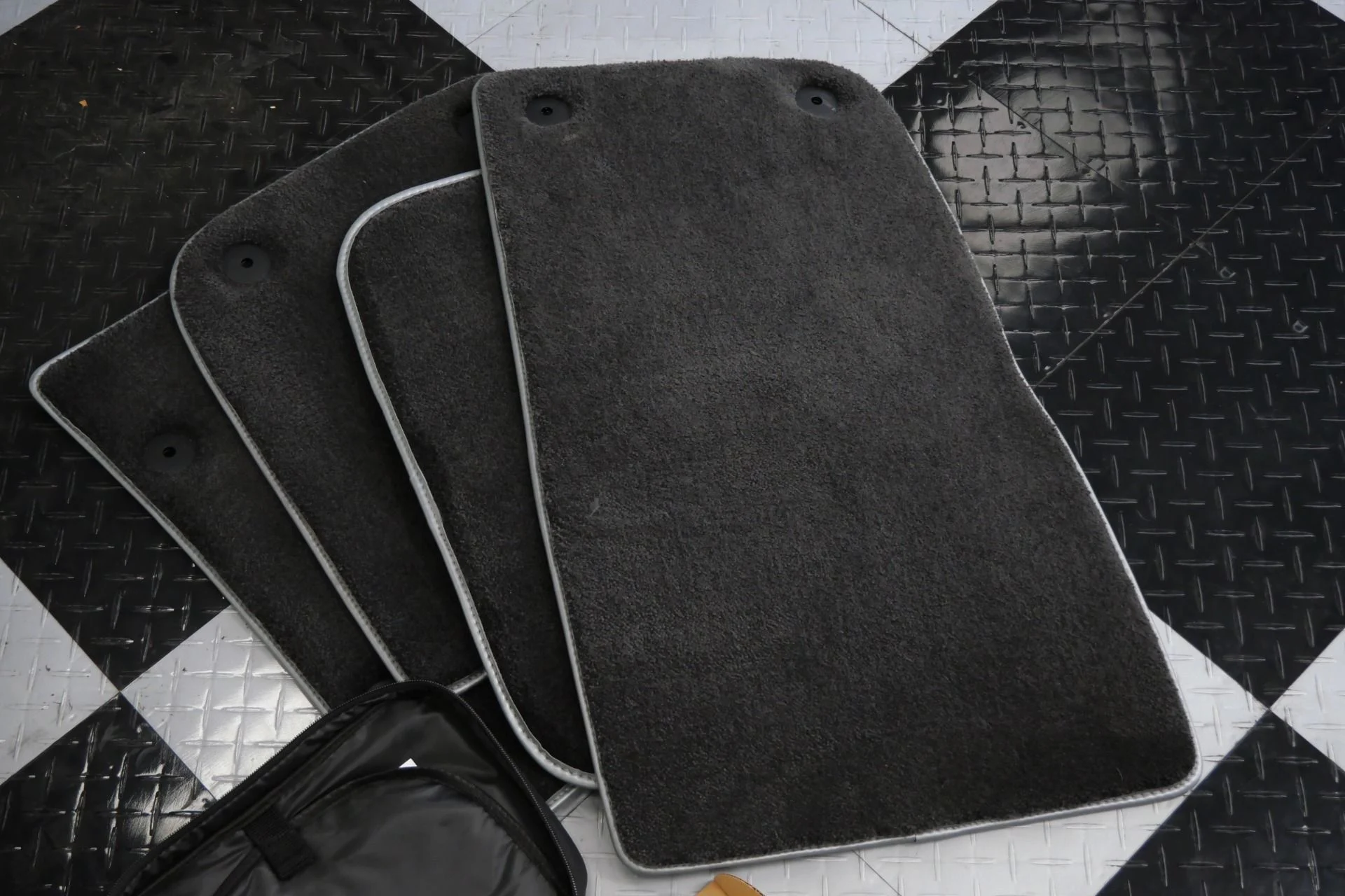 mph043_4233178738_Used_2024_Bentley_Flying_Spur_Speed_Big_Edition_12_Package_Naim_Audio_626_Horsepower_1757008708_cd188d956a