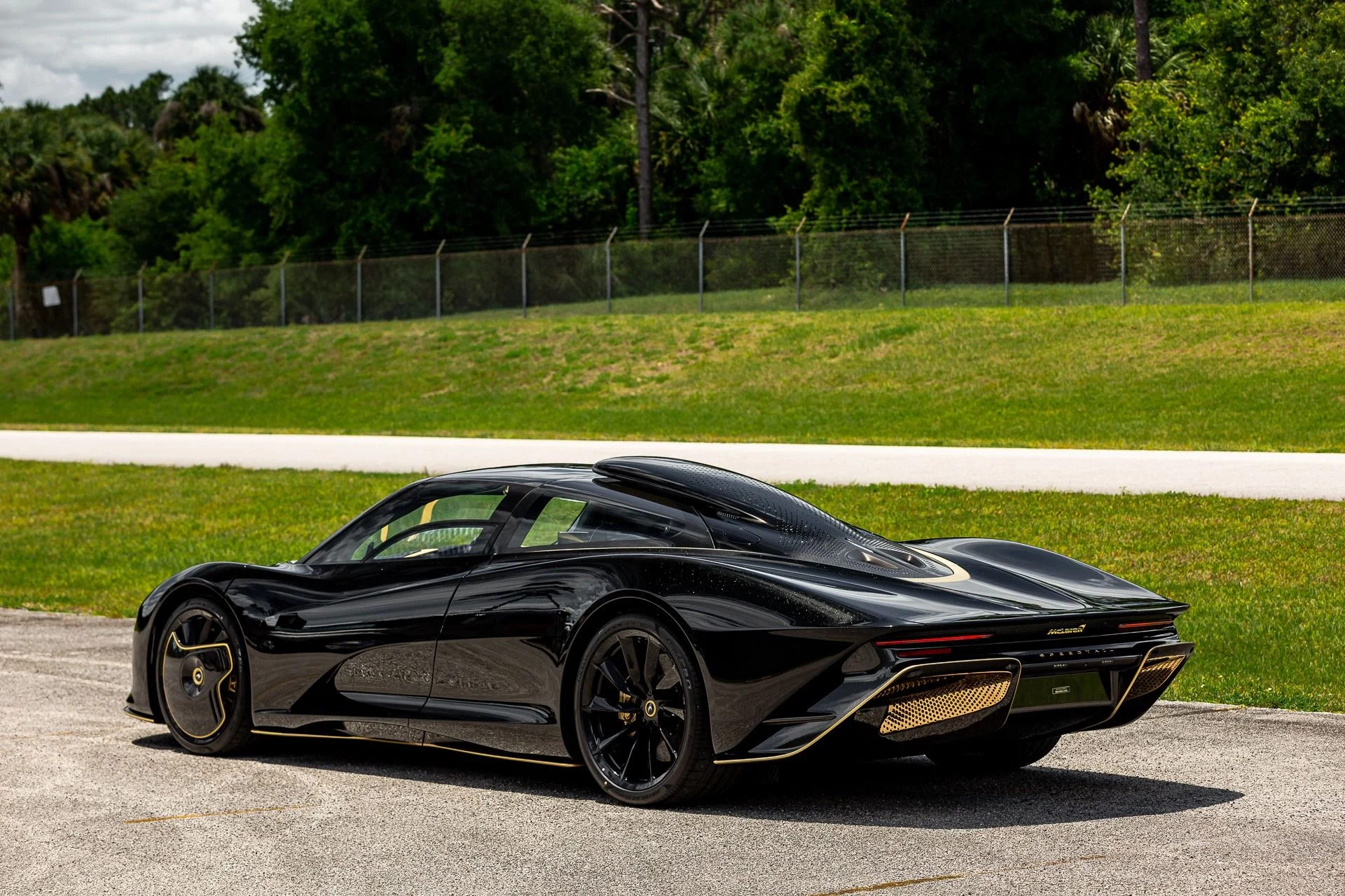 mph043_4239136331_Used_2020_Mc_Laren_Speedtail_XP_10_Bespoke_a4a46866ef