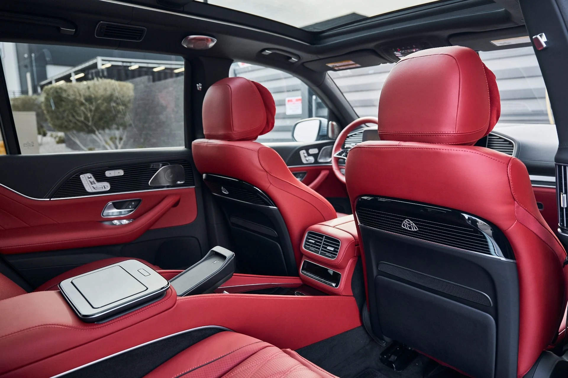 mph043_427213374_Used_2026_Mercedes_Benz_GLS_Maybach_GLS_600_1769136350_10140882f3