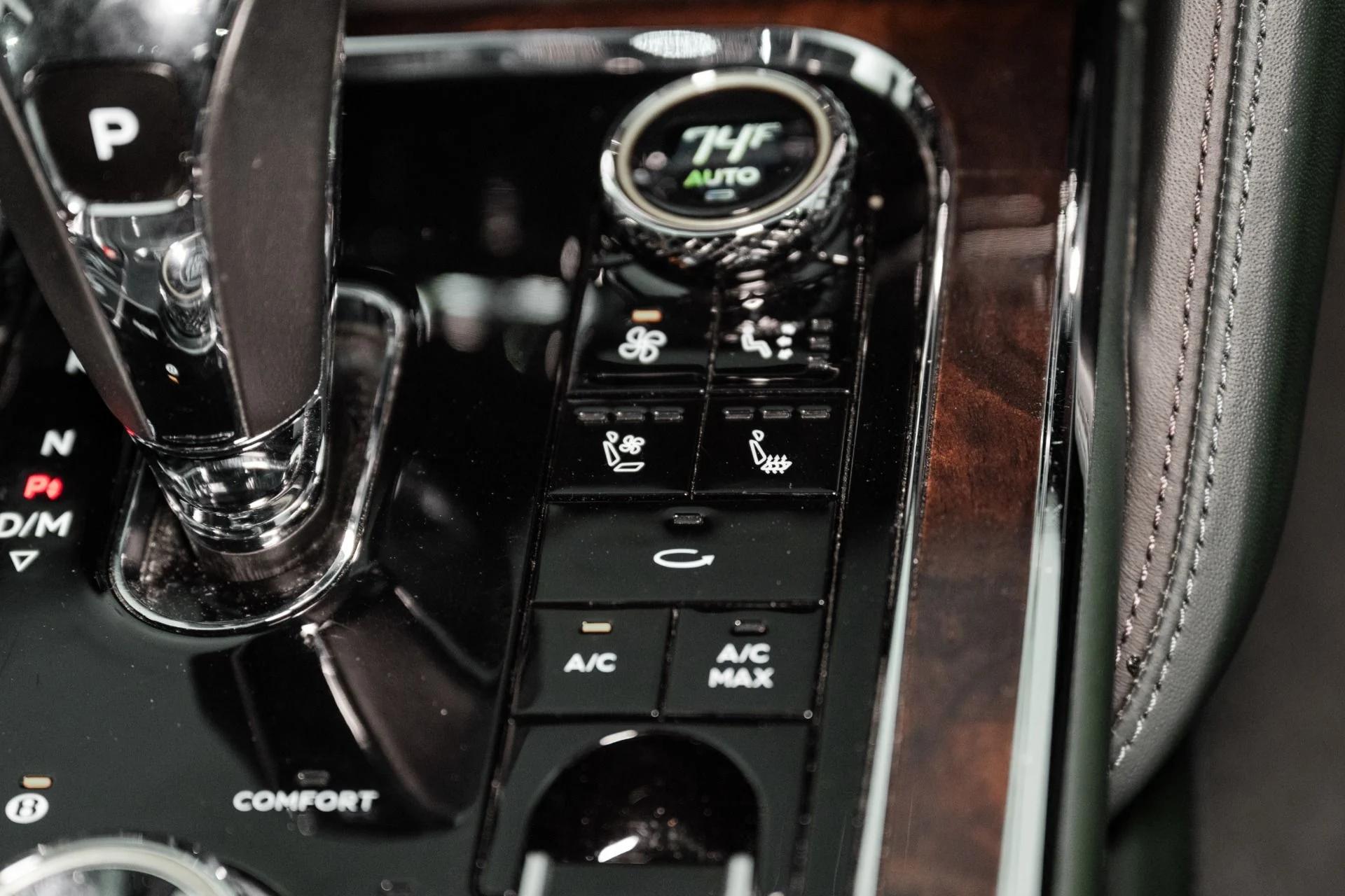 mph043_4286915899_Used_2022_Bentley_Flying_Spur_V8_1761057059_6d429216b5