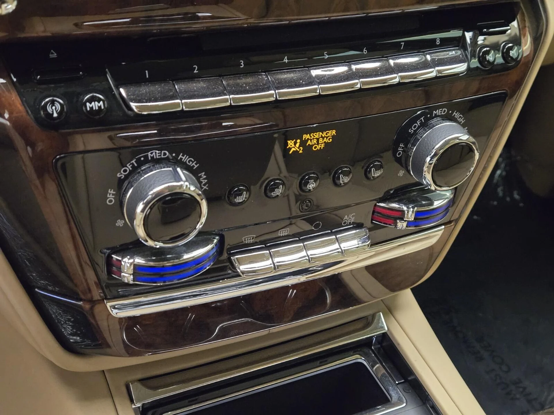 mph043_433022096_Used_2020_Rolls_Royce_Phantom_1759992275_c0e6d518e8