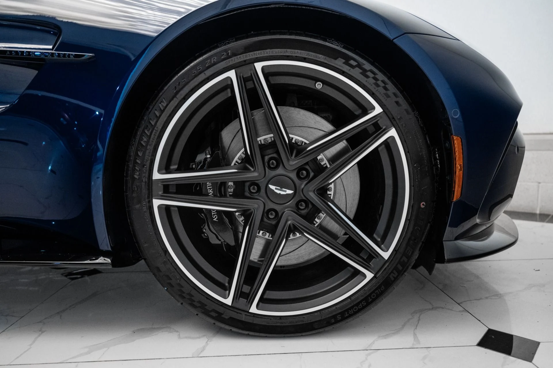 mph043_446502754_New_2026_ASTON_MARTIN_VANTAGE_1759243643_3d745ac4dd