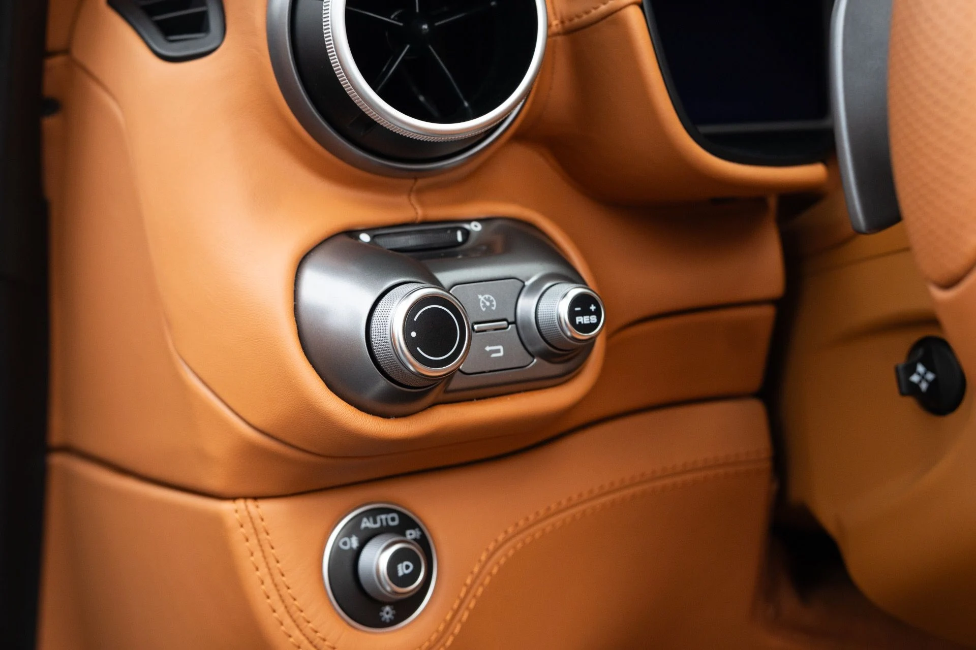 mph043_446660491_Used_2022_Ferrari_Portofino_M_1770268435_23d4614a28