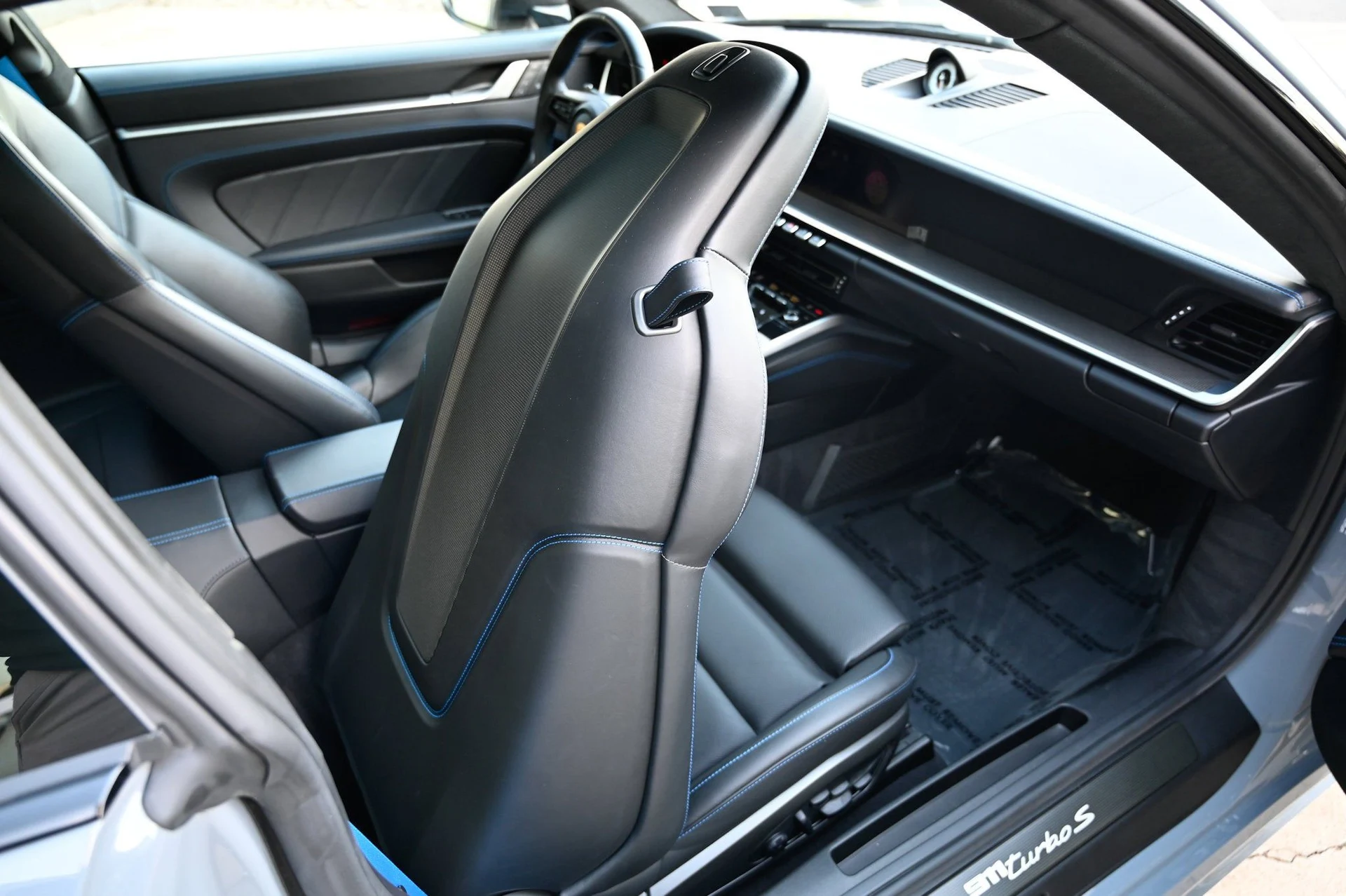 mph043_446875932_45cc52a470084e36b3390fe1219c895f_ce8b0f678d