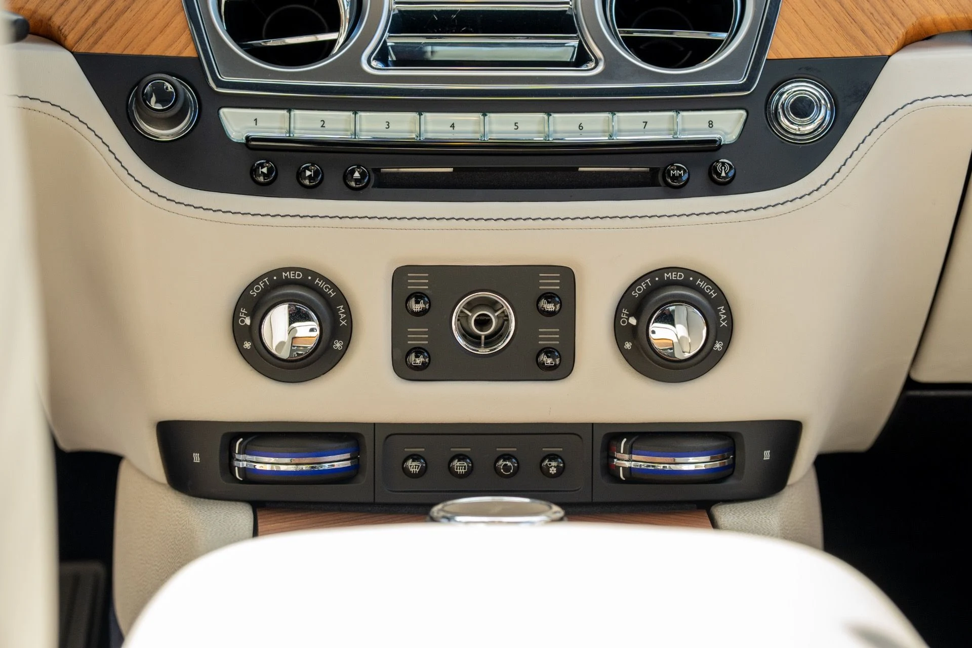 mph043_467007891_Used_2016_Rolls_Royce_Wraith_1762887509_c60e3f593b