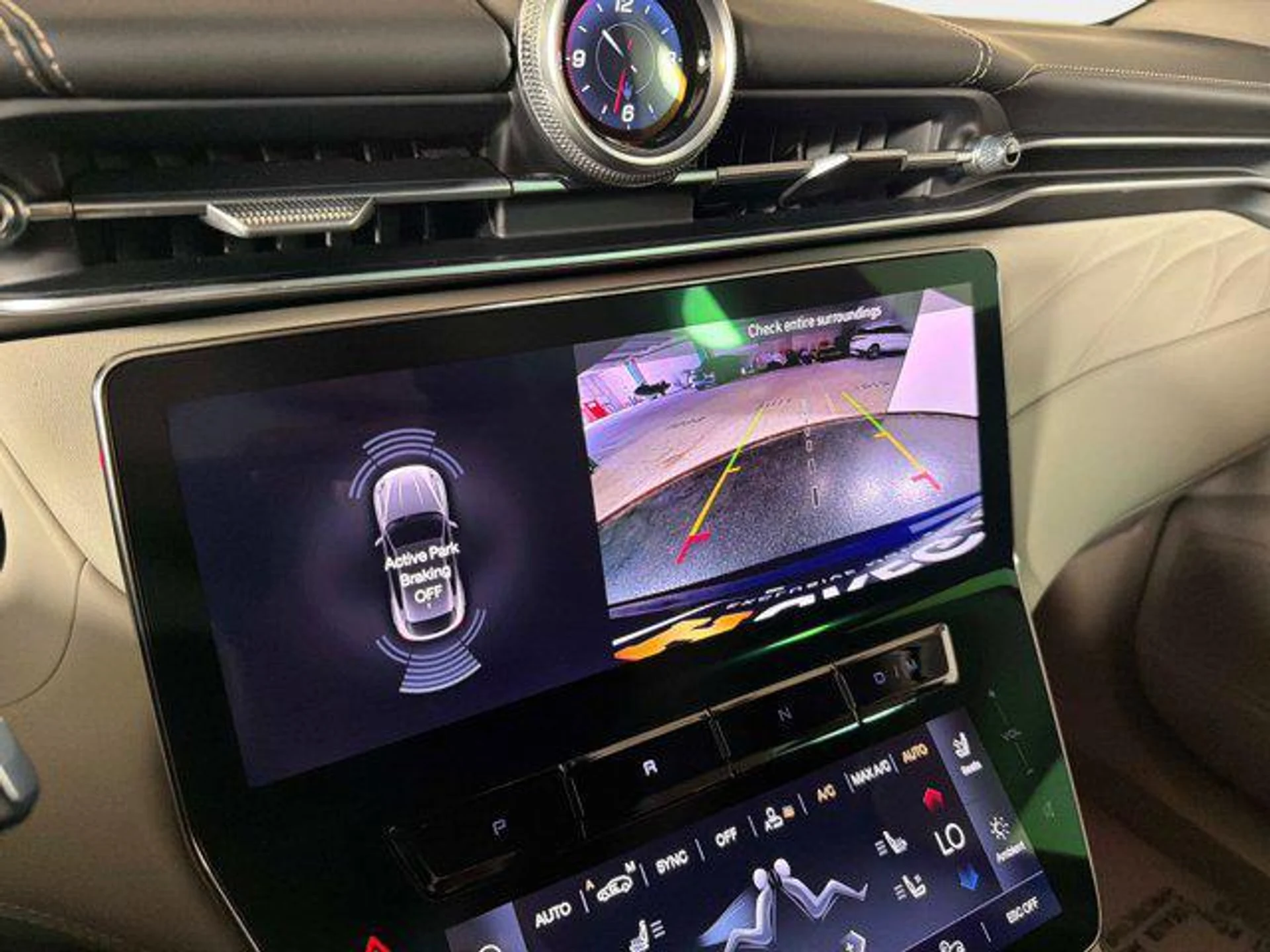 mph043_485006350_P76_Cm_Y_Rg_H1_Py19z_P576x_W1s_K5_QI_fc99e5502c