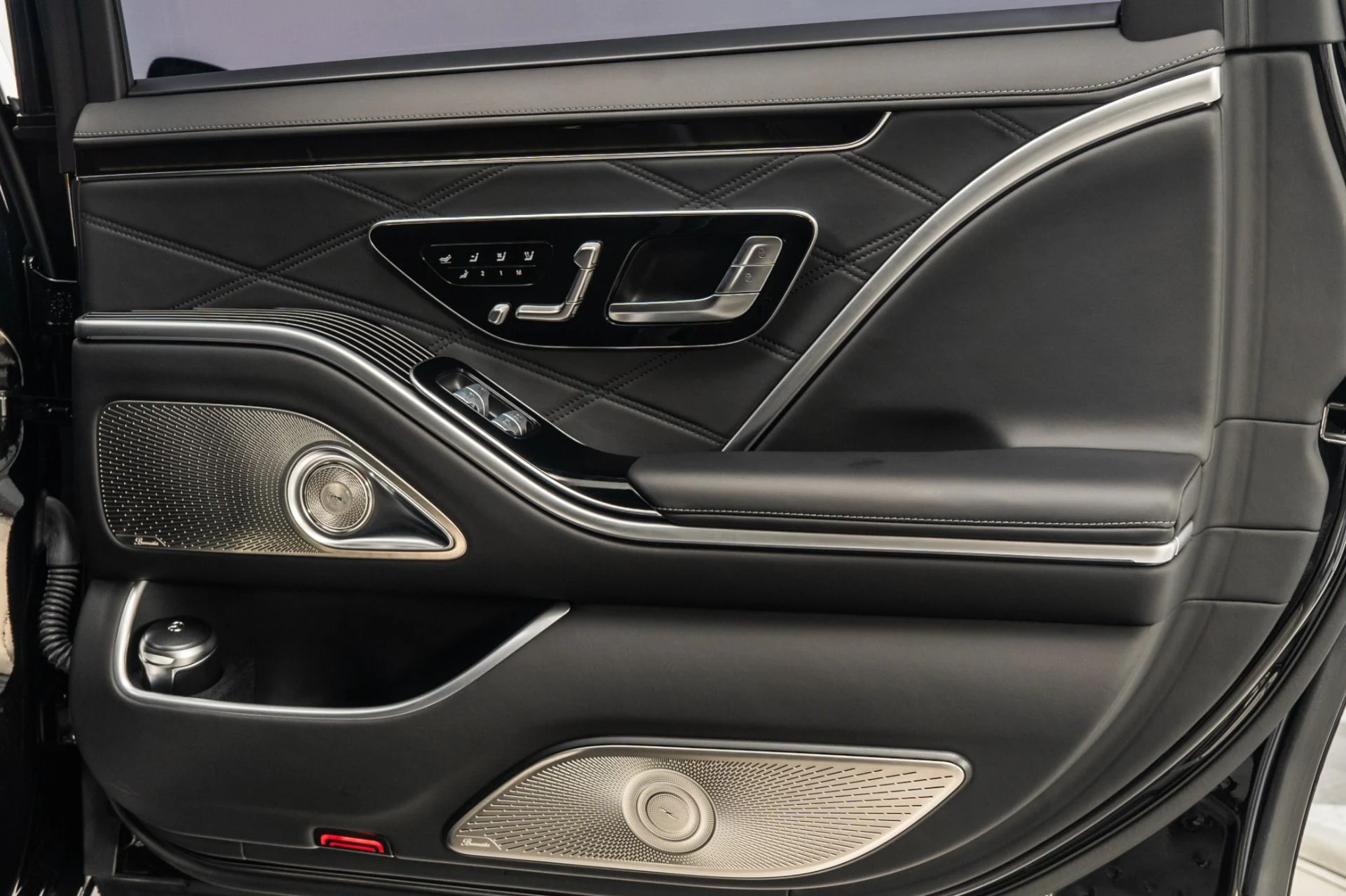 mph043_494514647_Used_2023_Mercedes_Benz_Mercedes_Maybach_S_680_Executive_Rear_Seat_Package_V12_Power_Immense_Room_1759929527_b636fe2325