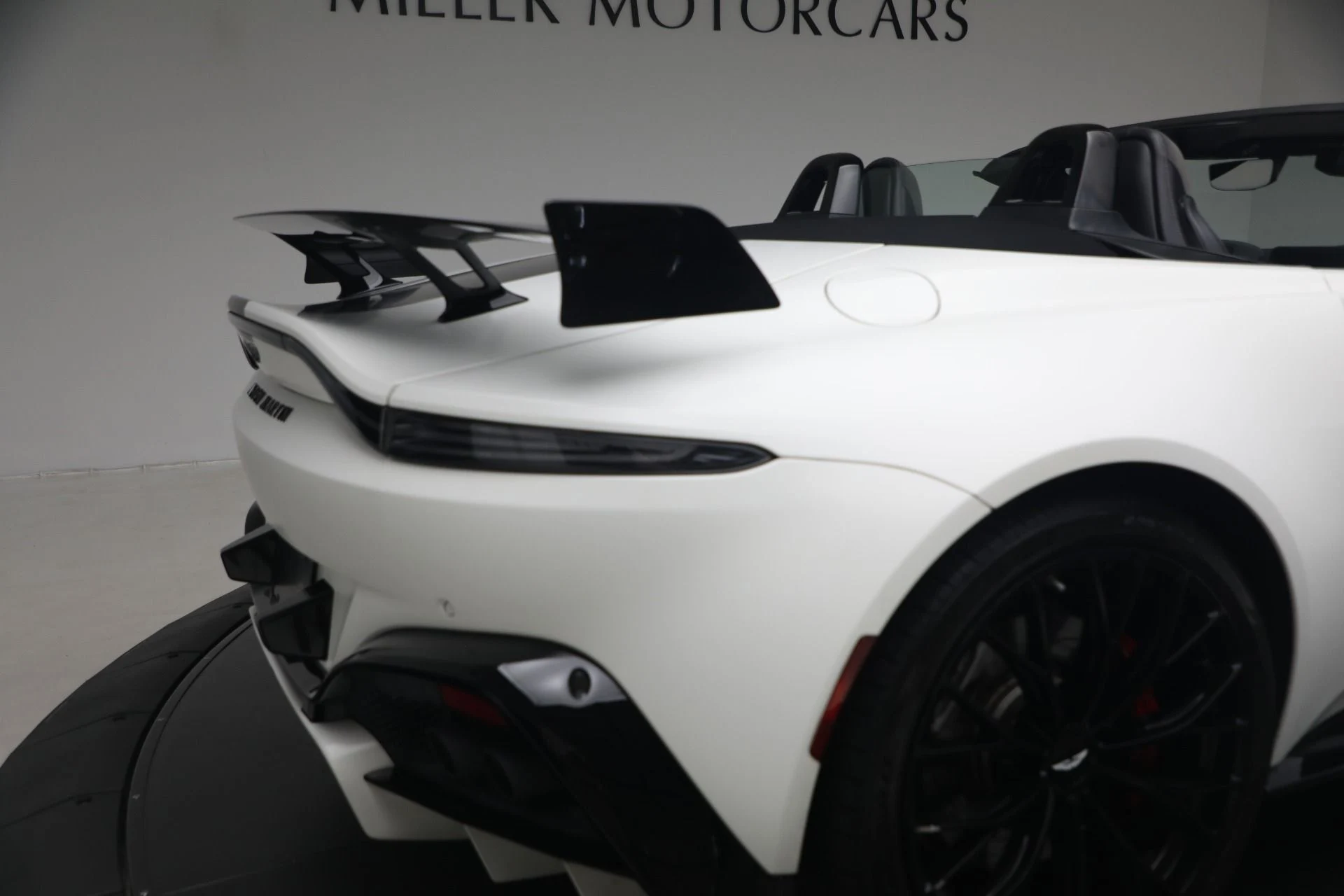 mph043_505759018_Used_2023_Aston_Martin_Vantage_F1_Edition_1784727117_8ec3f85b20