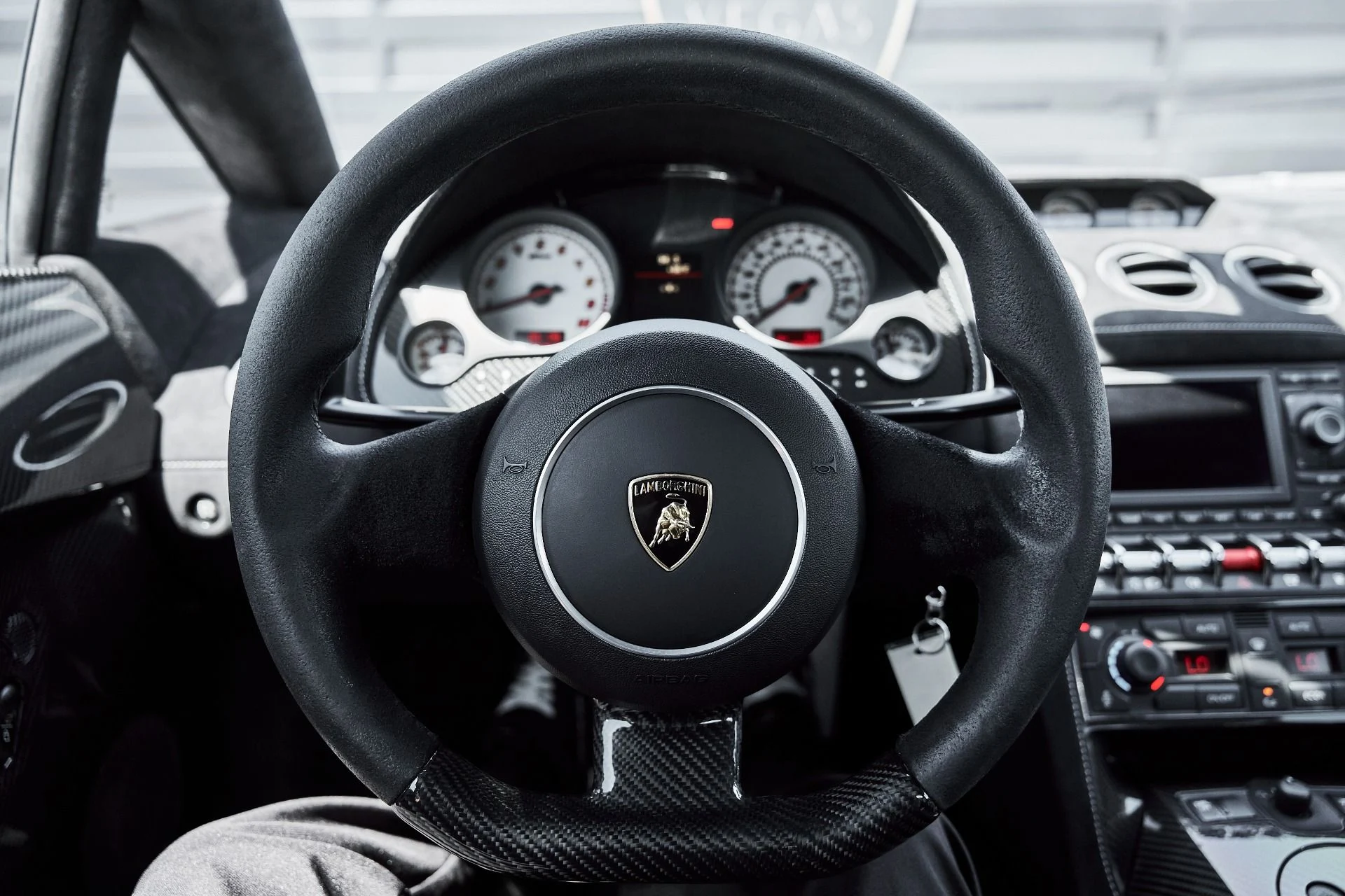 mph043_519198504_Used_2010_Lamborghini_Gallardo_LP_560_4_1781313900_034bcf23c7
