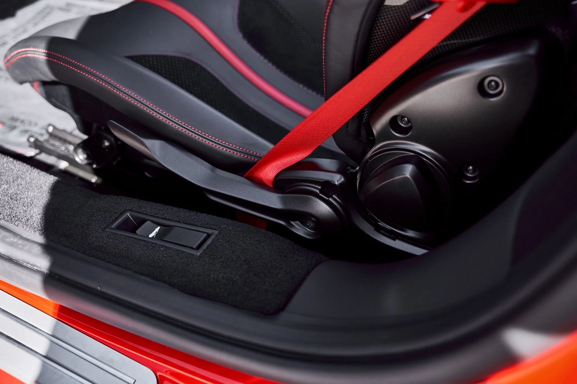 mph043_525209179_Used_2022_Ferrari_F8_Spider_Base_1772506648_795caff038