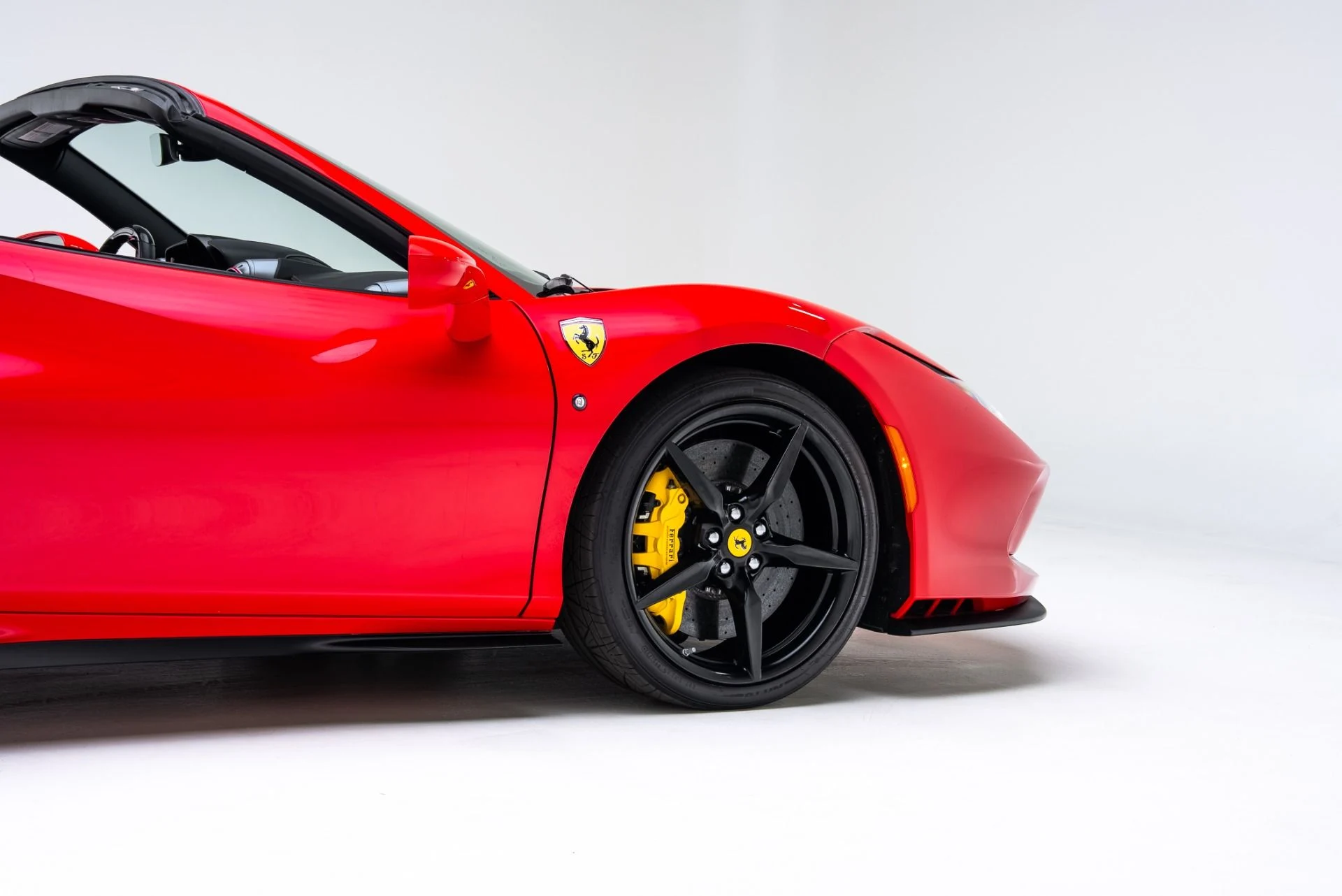 mph043_548848606_Used_2022_Ferrari_F8_Spider_1772060446_7becadd252