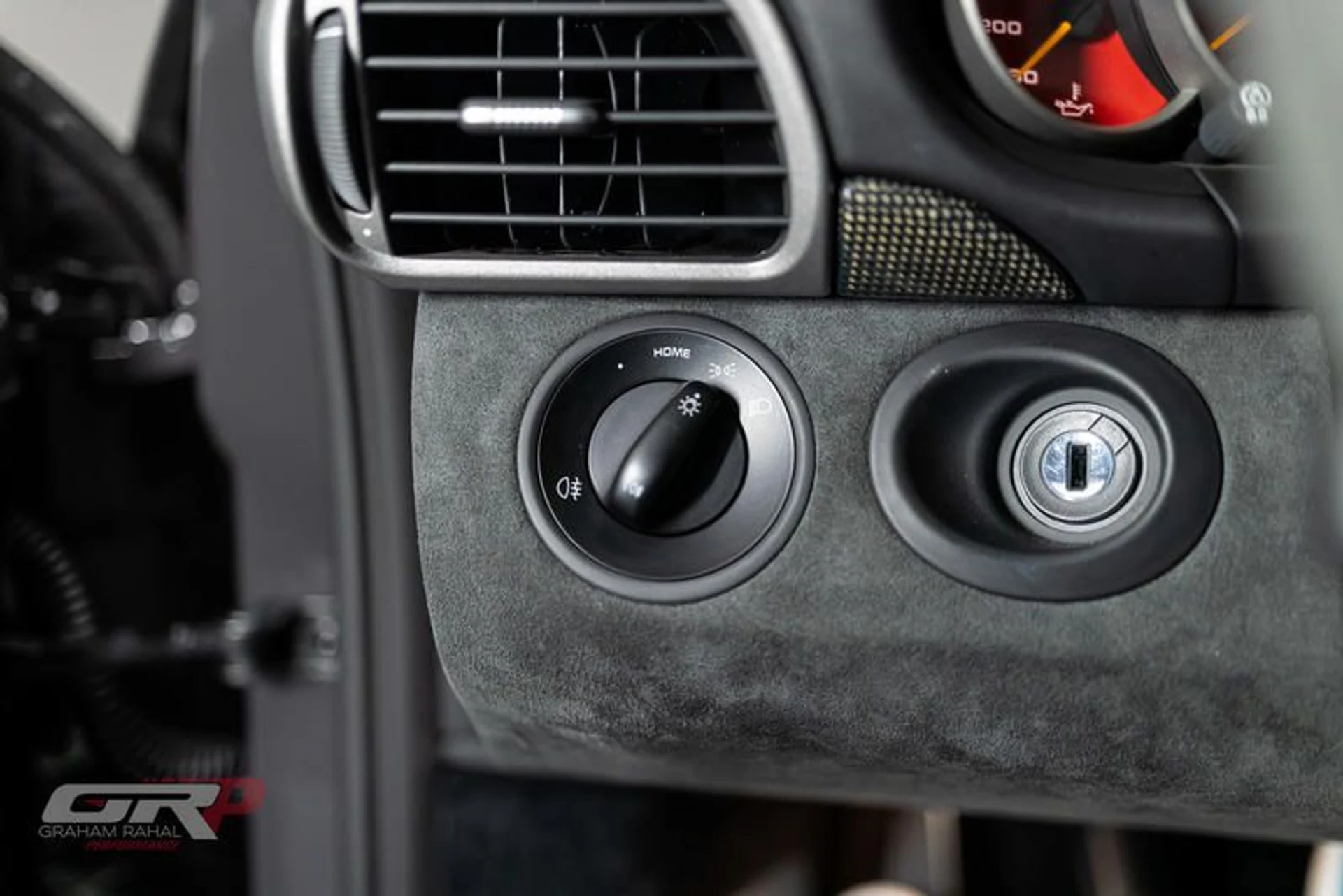 mph043_552158781_847710_A2_63_DA_4_B7_A_B3_C5_C6628_F5_C38_A4_880250ef39