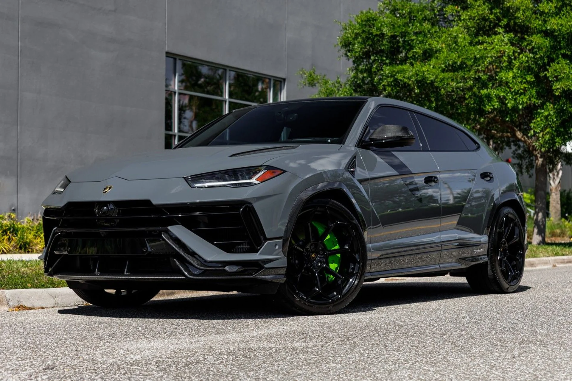 mph043_564017093_667_p44_l_20c4e6abeb