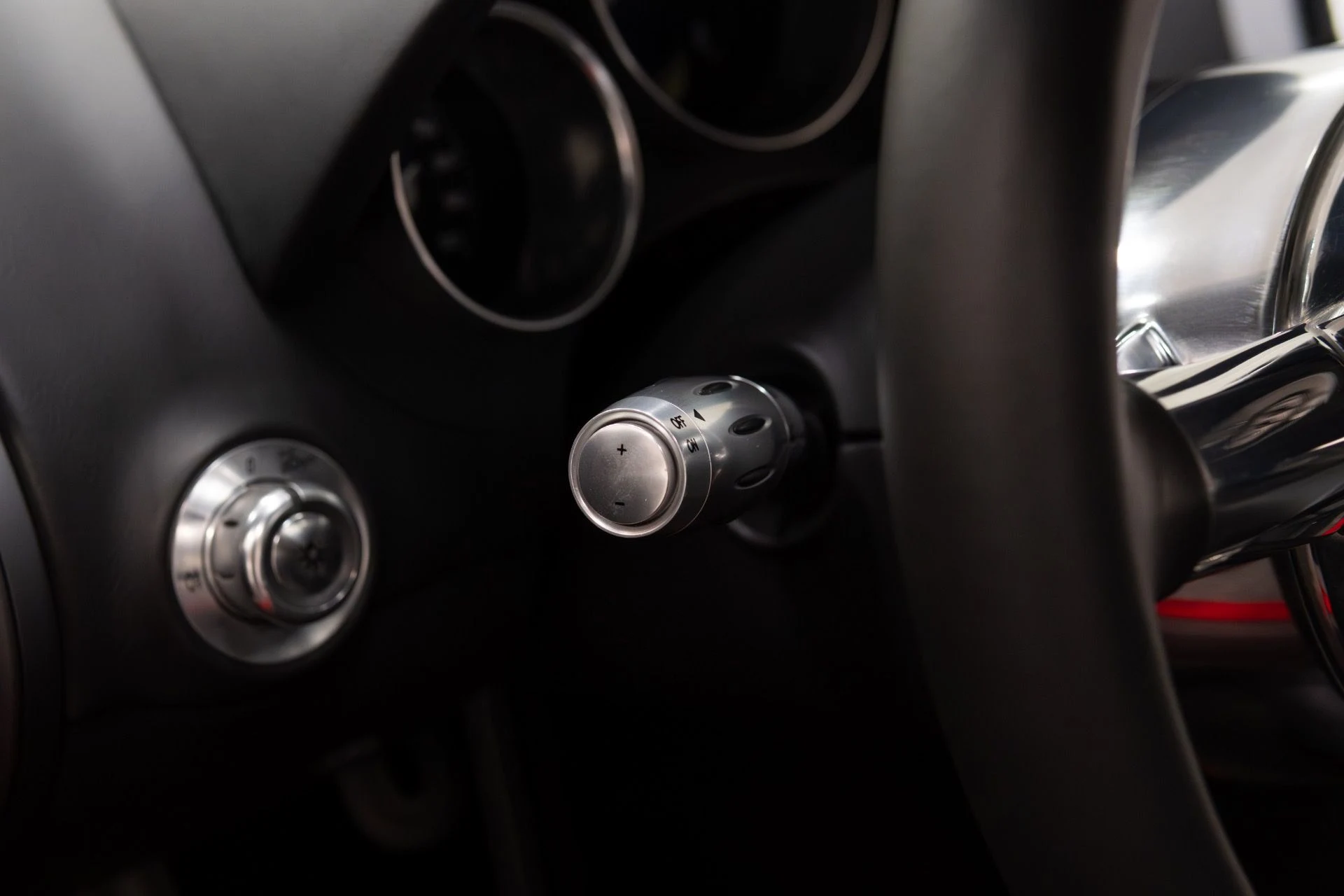 mph043_564731999_Used_2008_Bugatti_Veyron_164_1769463944_33954f227b