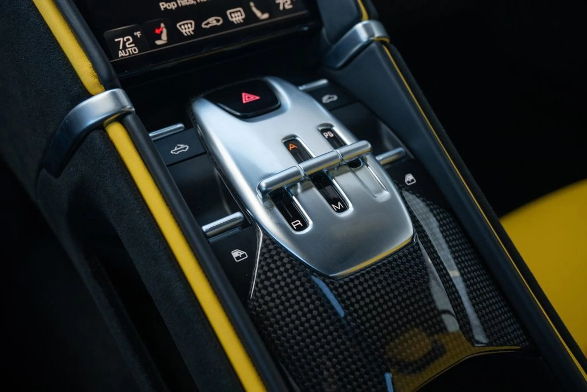 mph043_569803838_74dfb290493146708988f6ec4ef4b900_372206388c