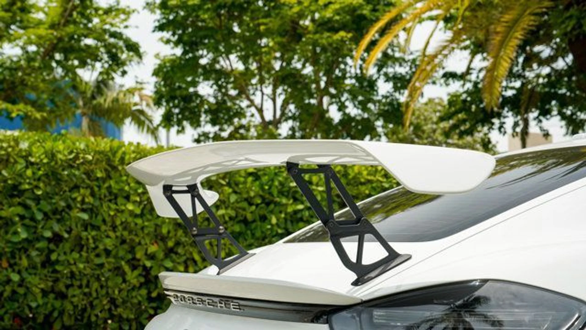 mph043_583849926_used_2020_porsche_718_cayman_gt4coupe_14354_22875819_44_640_5a5f7b9bc1