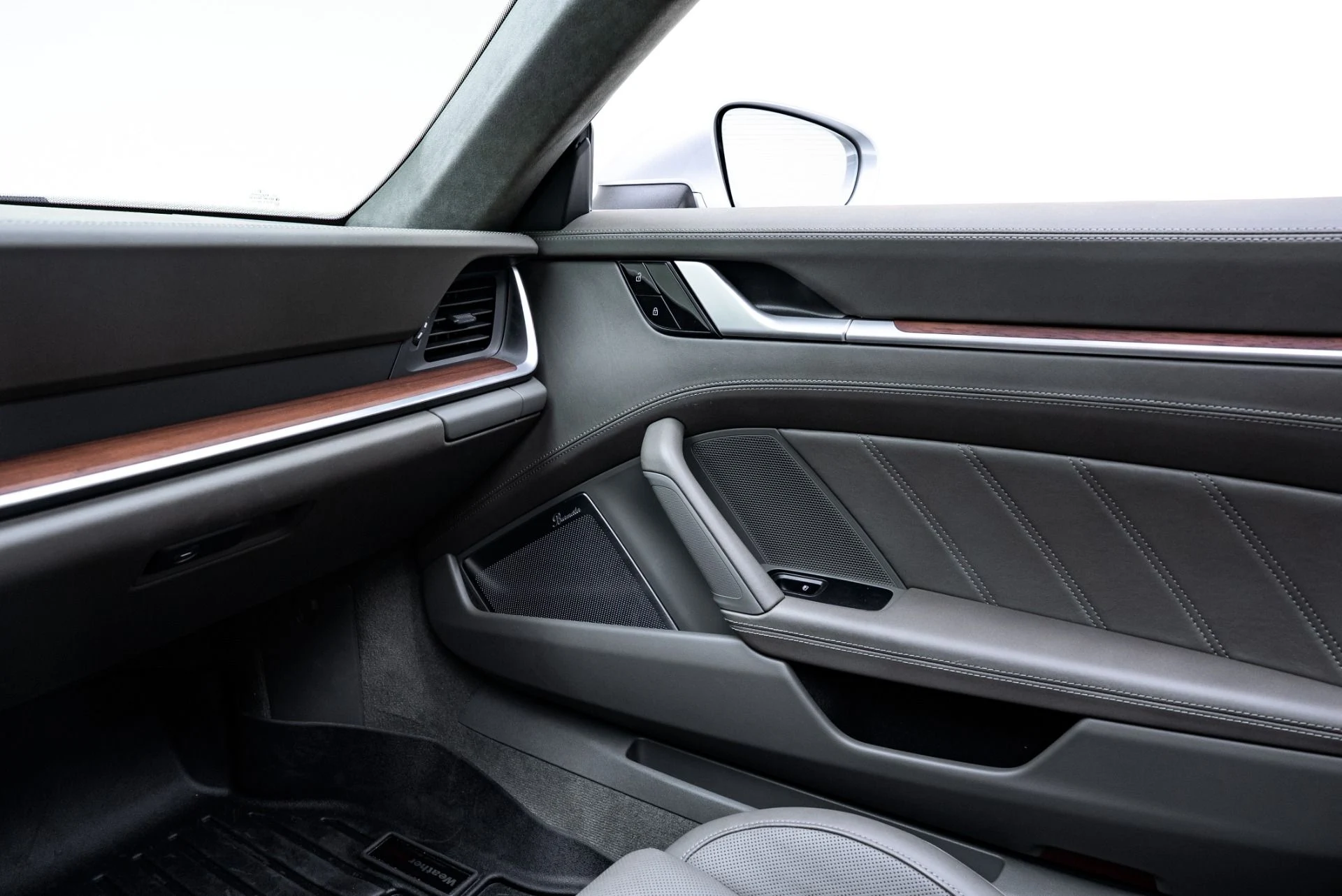 mph043_585928947_Used_2021_Porsche_911_Turbo_S_1776281062_df42e400a9