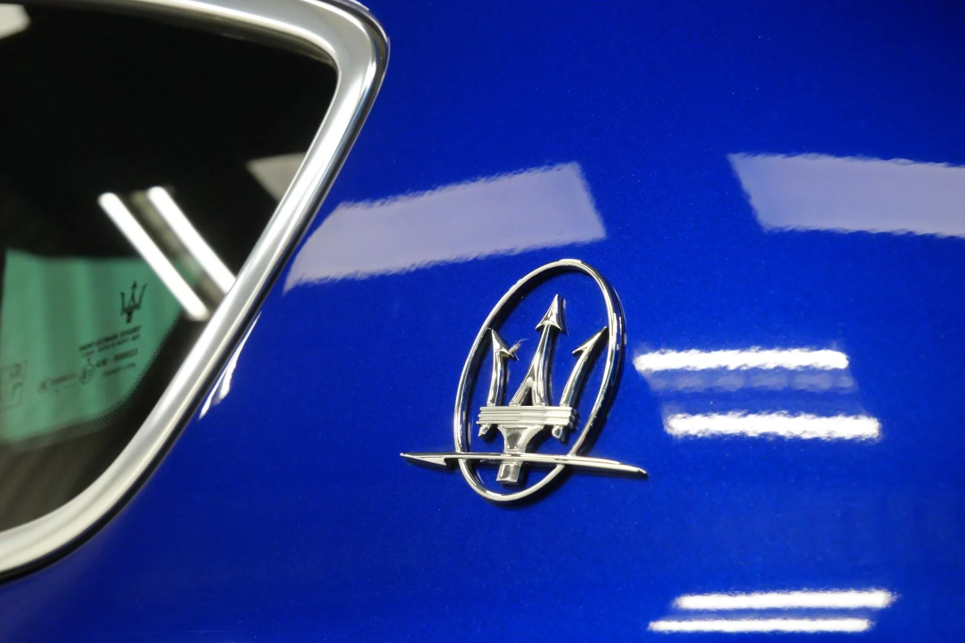 mph043_593427663_Used_2017_Maserati_Levante_1761068079_c205ed02a9